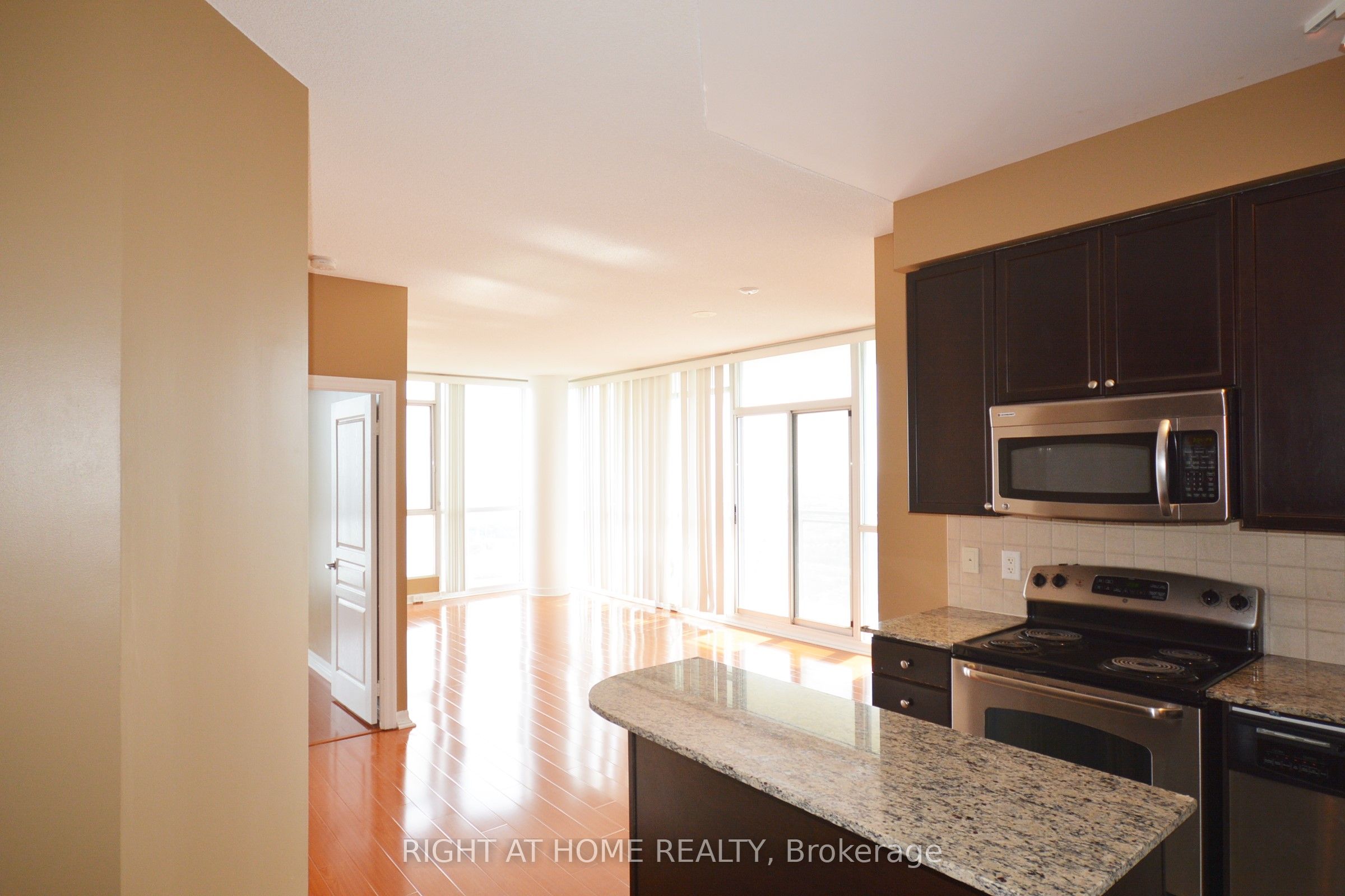 225 Webb Drive 3009, Mississauga, ON L5B 3Y5 photo 5