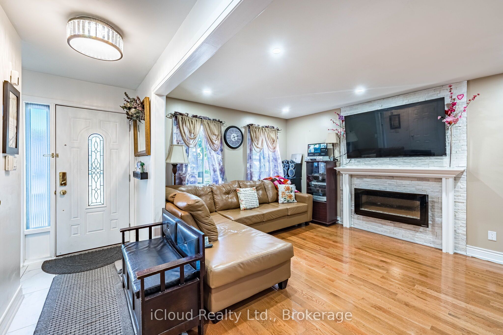 135 Autumn Glen Circle, Toronto, ON M9W 6B3 photo 5