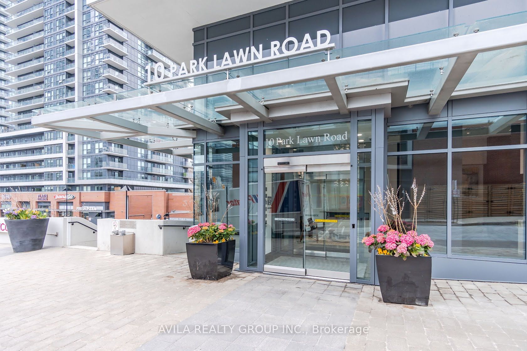 10 Park Lawn Road 320, Toronto, ON M8V 0H9