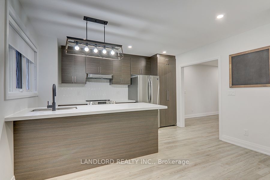 2520 Bloor Street W 12, Toronto, ON M6S 1R8 photo 5