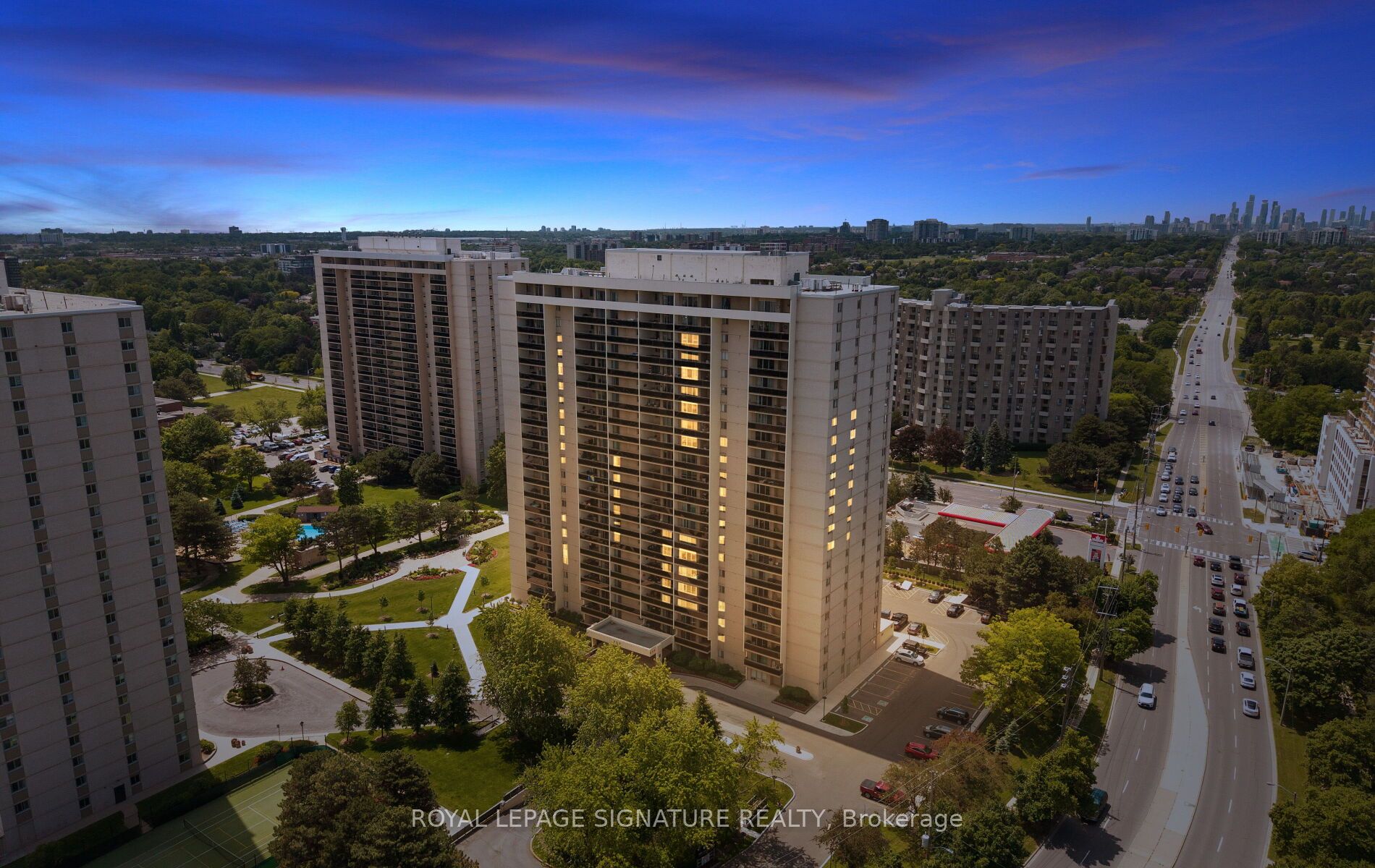 820 Burnhamthorpe Road 606, Toronto, ON M9C 4W2
