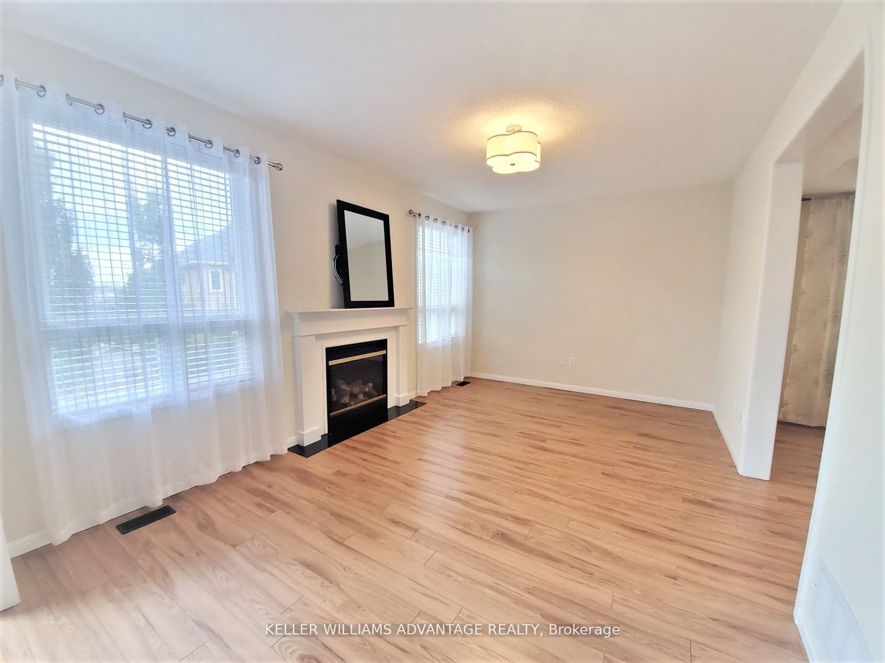 3827 Janice Drive, Mississauga, ON L5M 7Y6 photo 5