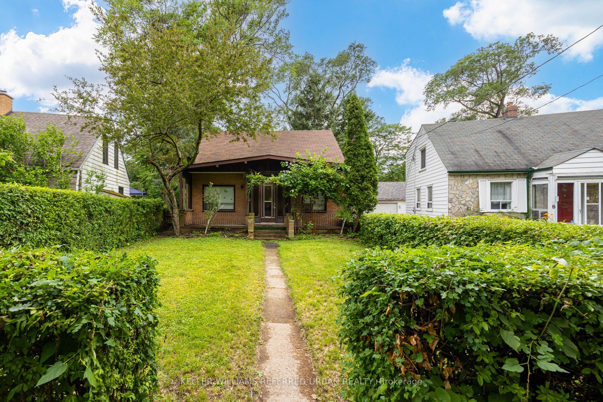 7 Saunders Crescent, Toronto, ON M8Y 2P7 photo 5
