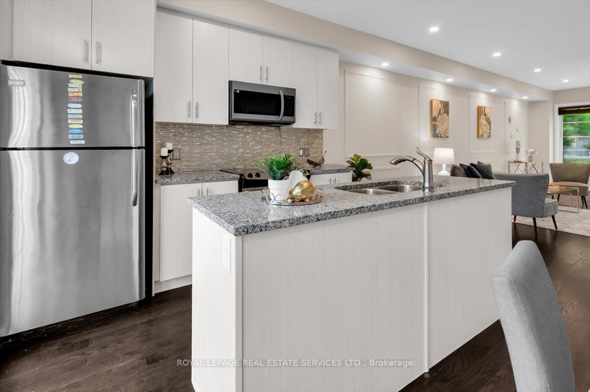 636 Evans Avenue 47, Toronto, ON M8W 0A8 photo 4