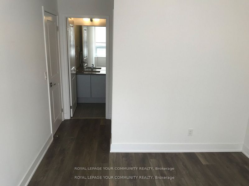 297 Oak Walk Drive 1010, Oakville, ON L6H 6Z3 photo 5