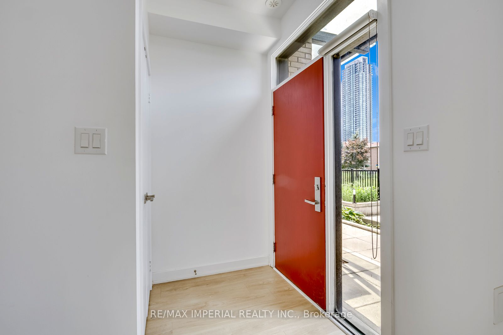 4020 Parkside Village Drive 7, Mississauga, ON L5B 0K2 photo 5