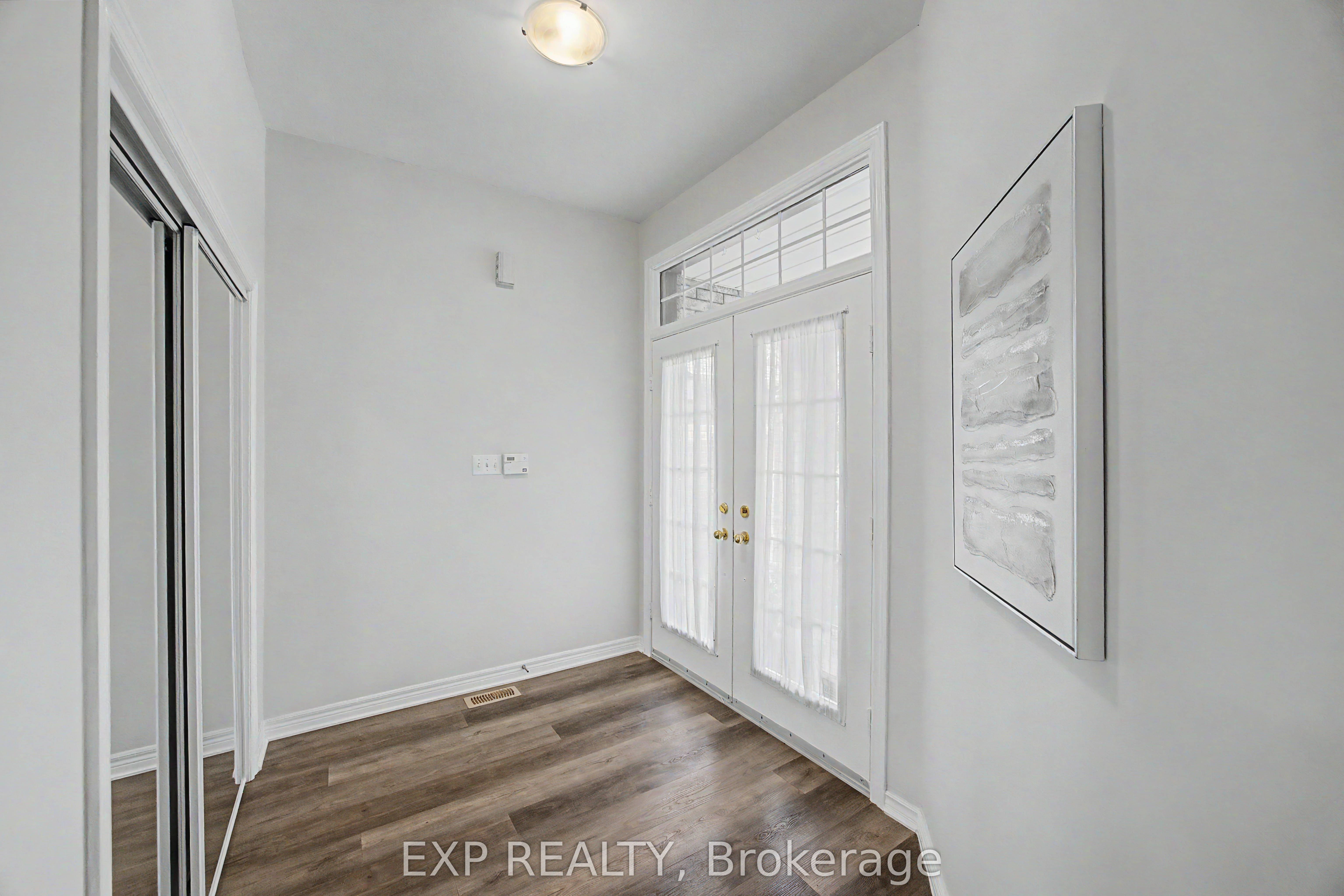 379 Grovehill Road, Oakville, ON L6H 6P3 photo 2