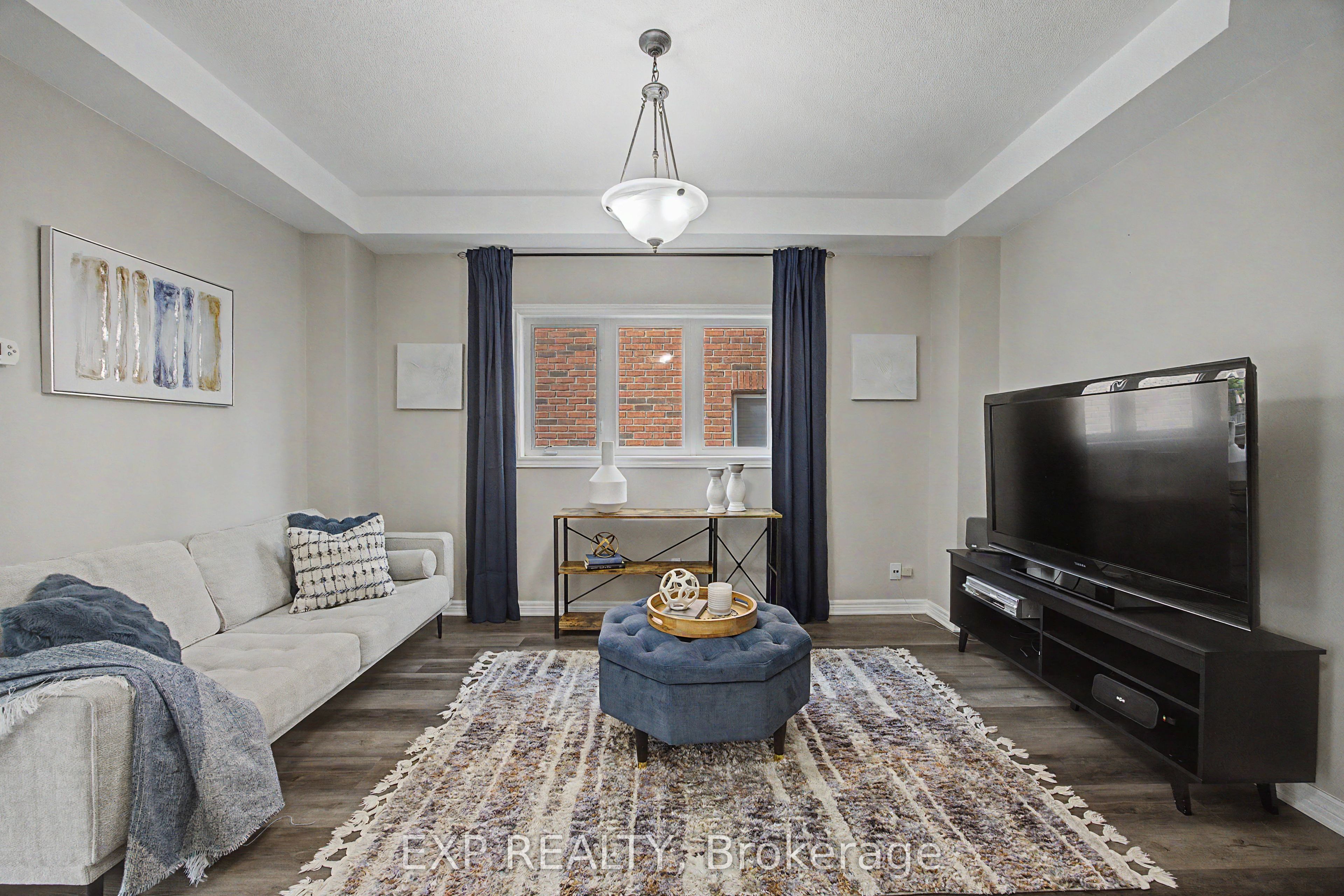 379 Grovehill Road, Oakville, ON L6H 6P3 photo 4