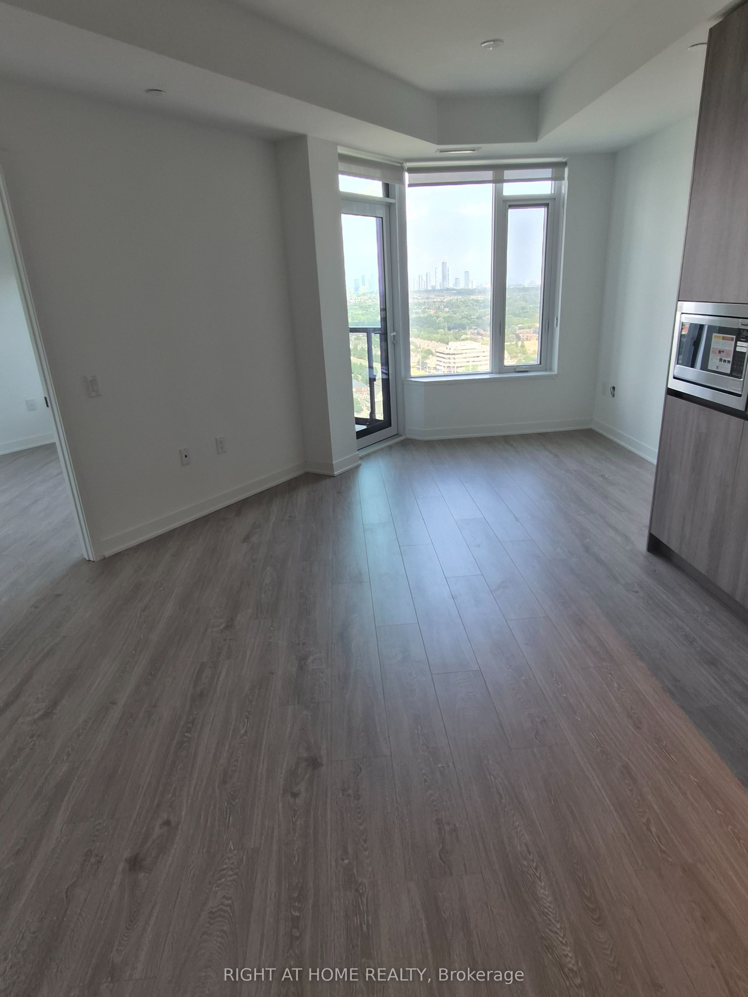 2495 Eglinton Avenue W 2101, Mississauga, ON L5M 2T2 photo 4