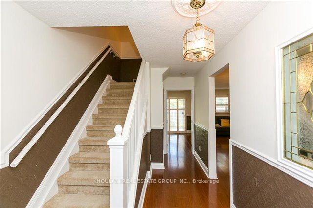 1055 Shawnmarr Road 207, Mississauga, ON L5H 3V2 photo 5