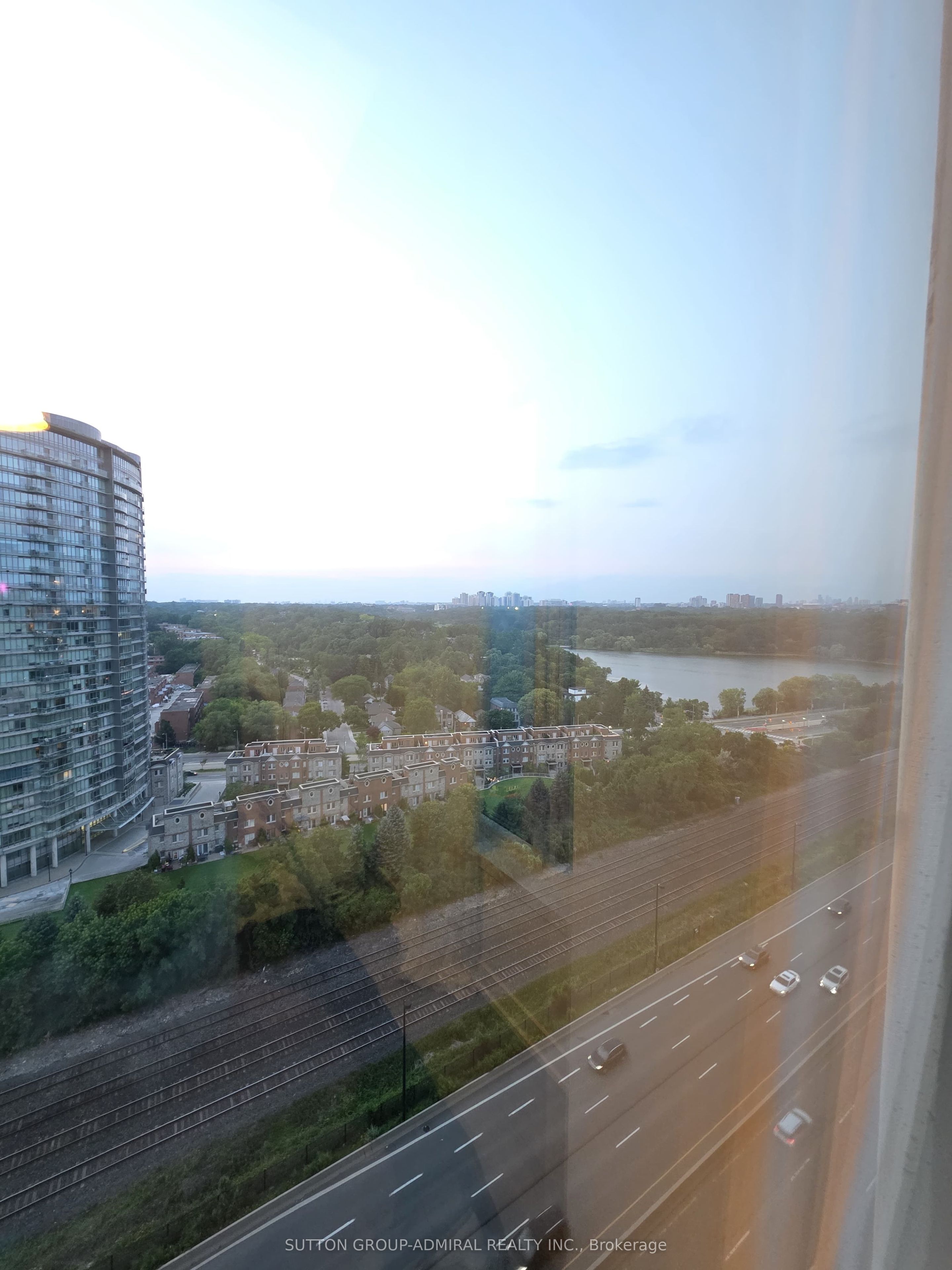 1928 Lake Shore Boulevard W 2102, Toronto, ON M6S 0B1 photo 4