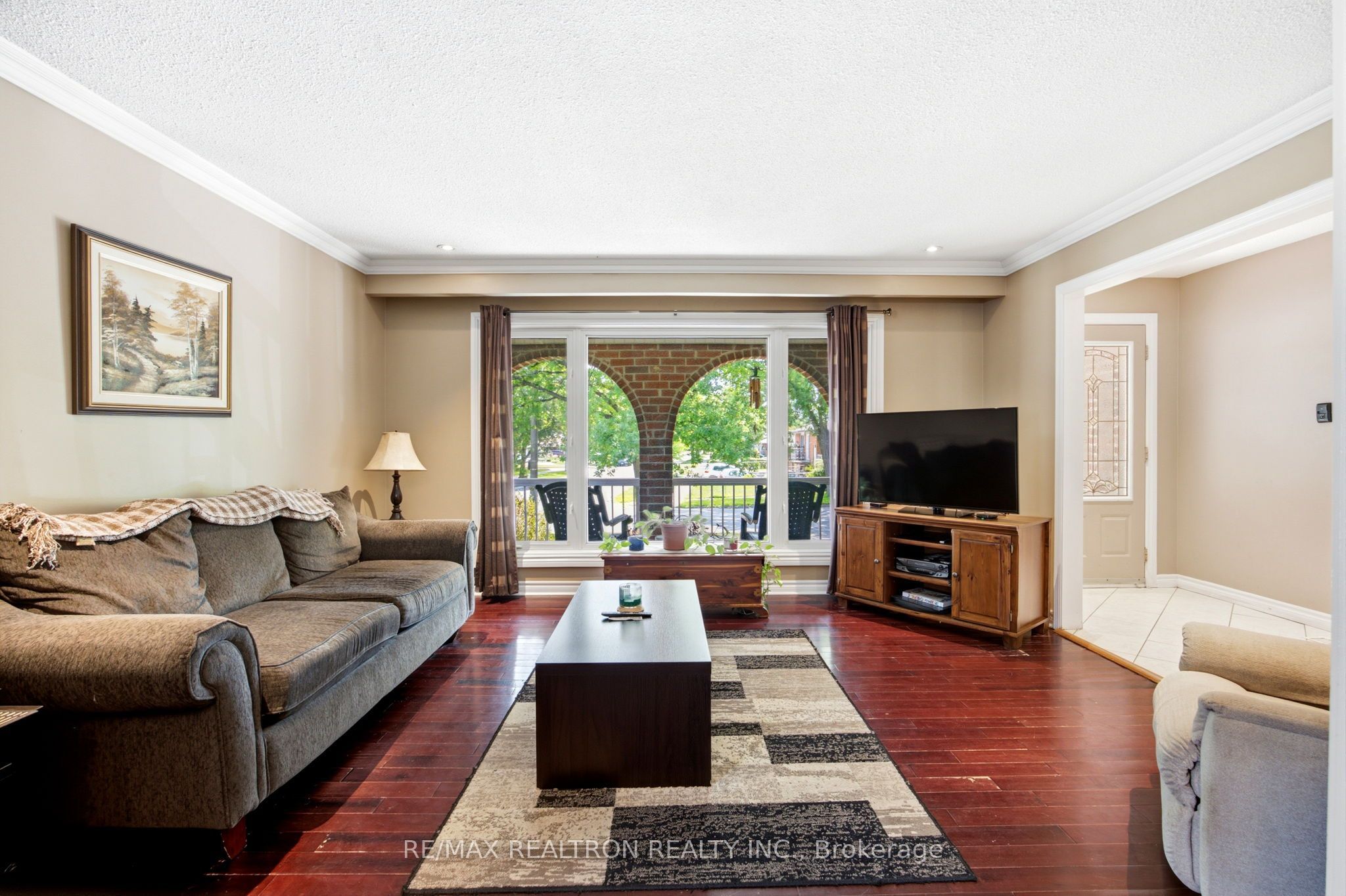 1199 Melton Drive, Mississauga, ON L4Y 4A9 photo 2