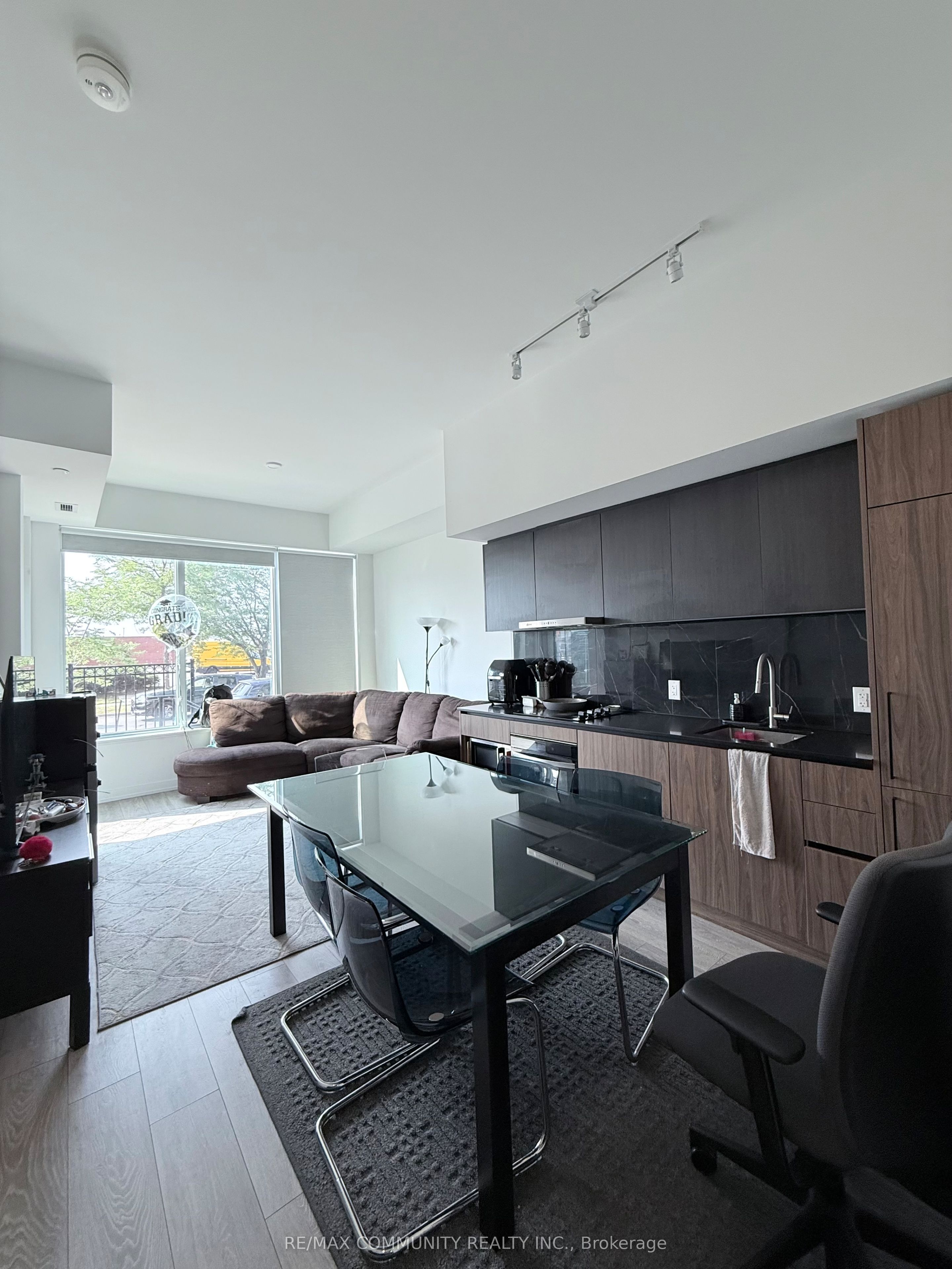 1100 Sheppard Avenue W 122, Toronto, ON M3J 0H1 photo 2