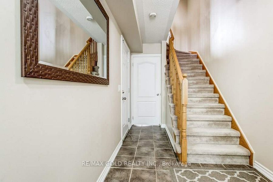 6 Cailiff Street, Brampton, ON L6Y 0P9 photo 2