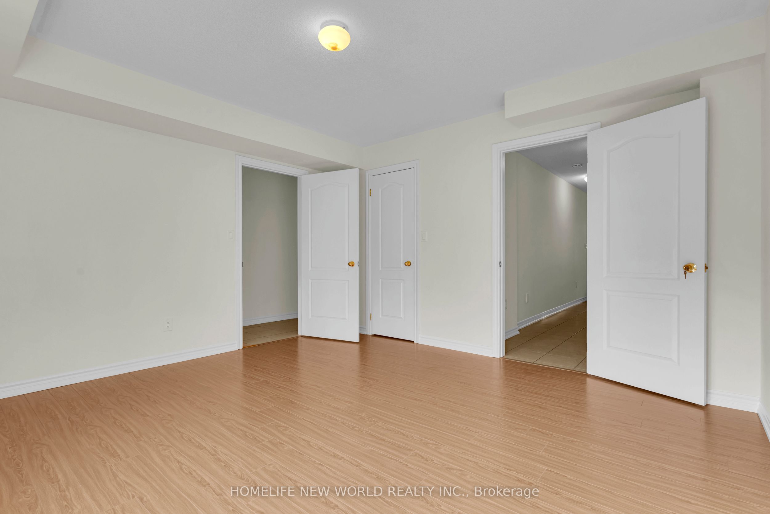 8 Shiff Crescent, Brampton, ON L6Z 0H5 photo 4