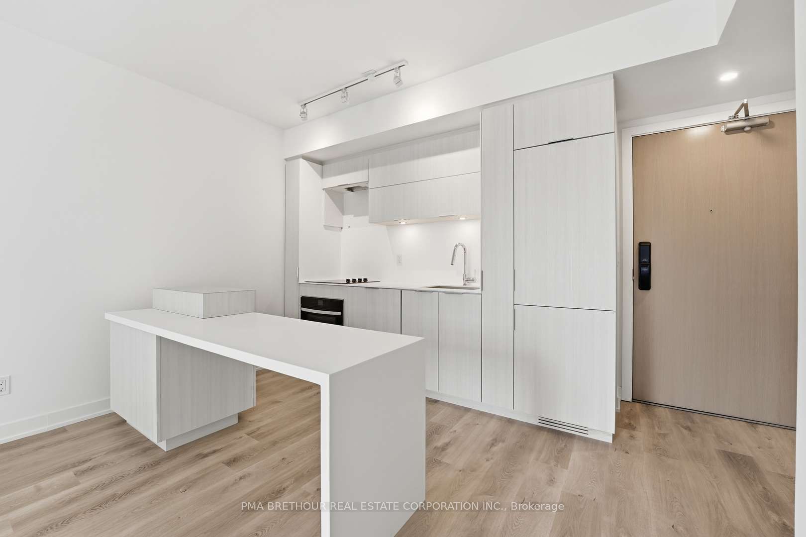 370 Martha Street 909, Burlington, ON L7R 0G9 photo 4