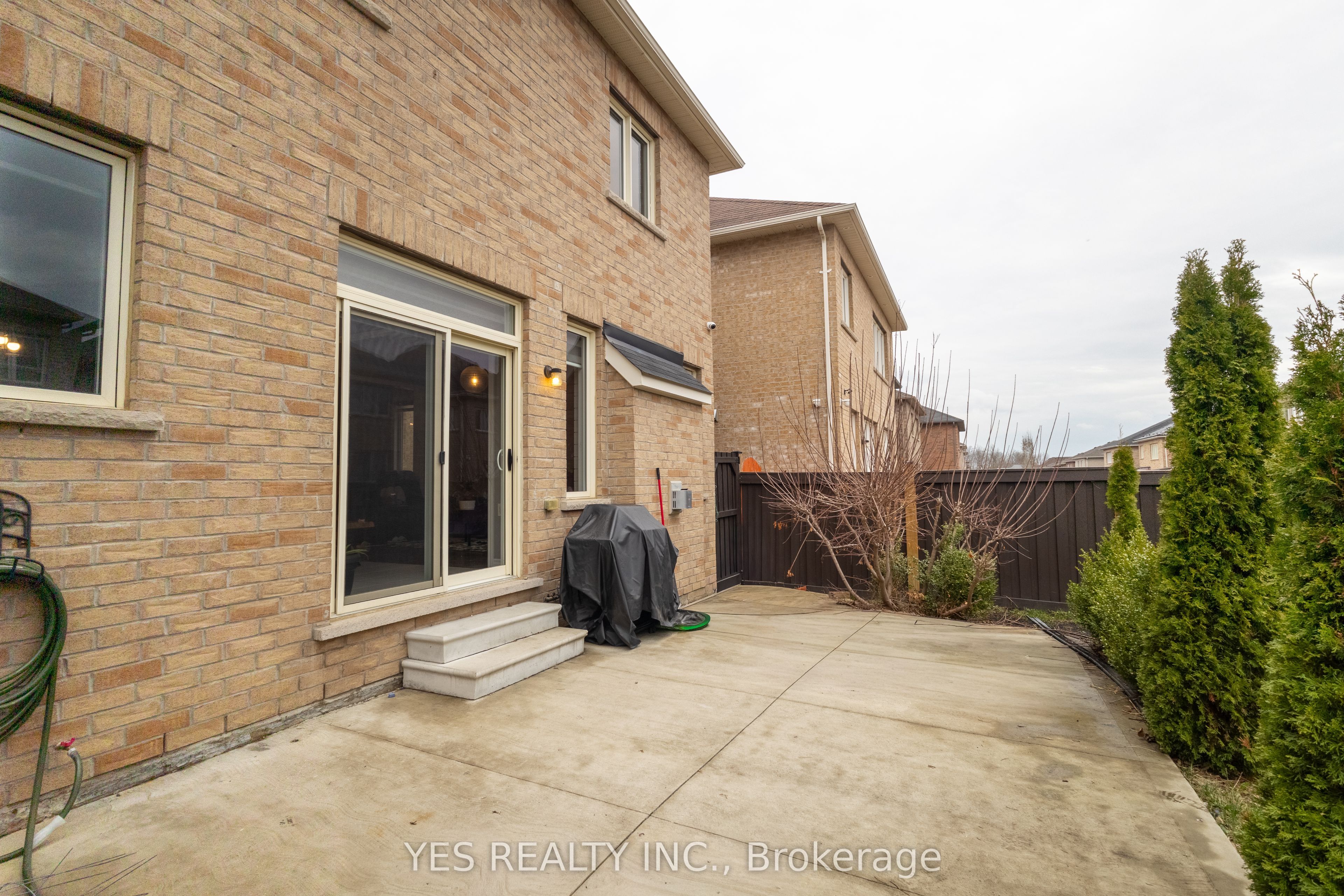 34 Newhouse Boulevard, Caledon, ON L7C 4A1 photo 4