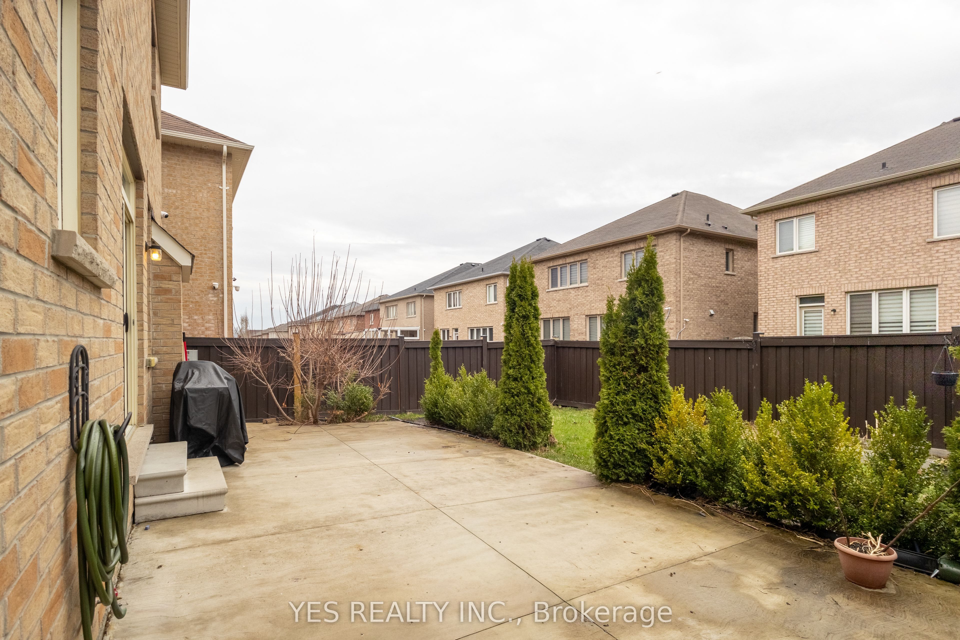 34 Newhouse Boulevard, Caledon, ON L7C 4A1 photo 5