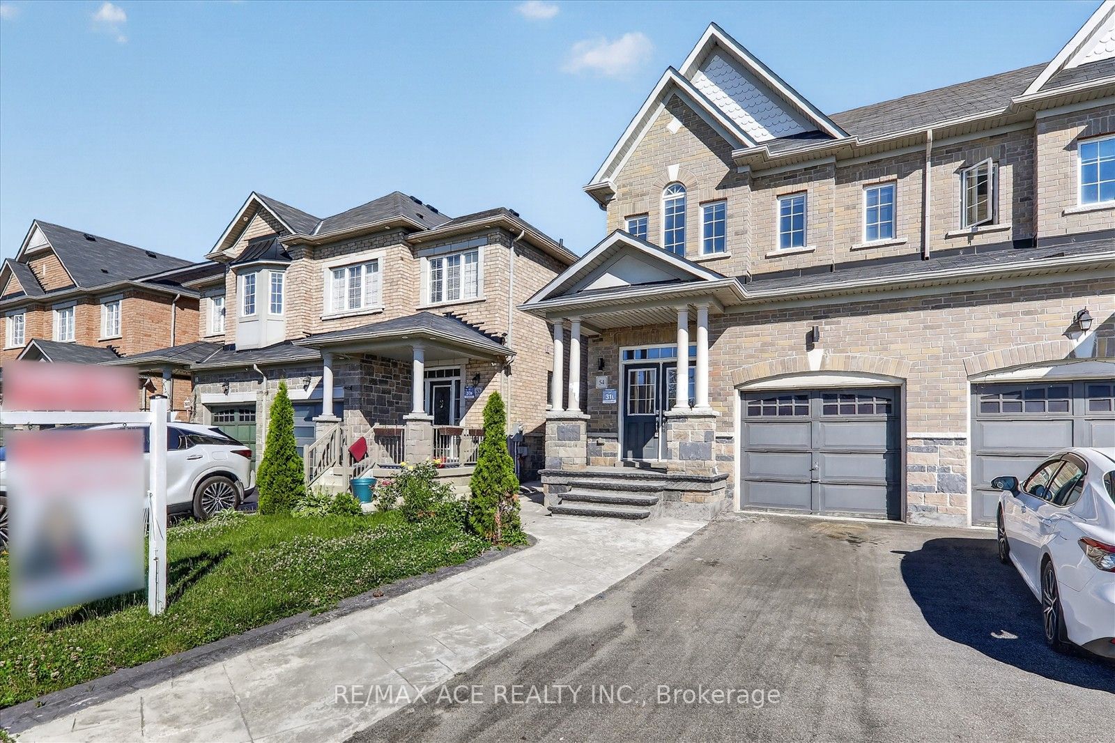 54 Altura Way, Brampton, ON L6P 4A1 photo 2