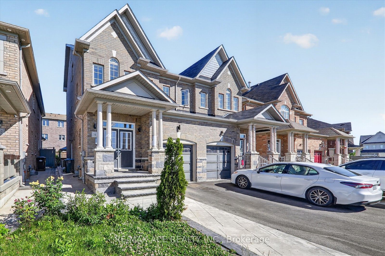54 Altura Way, Brampton, ON L6P 4A1 photo 3