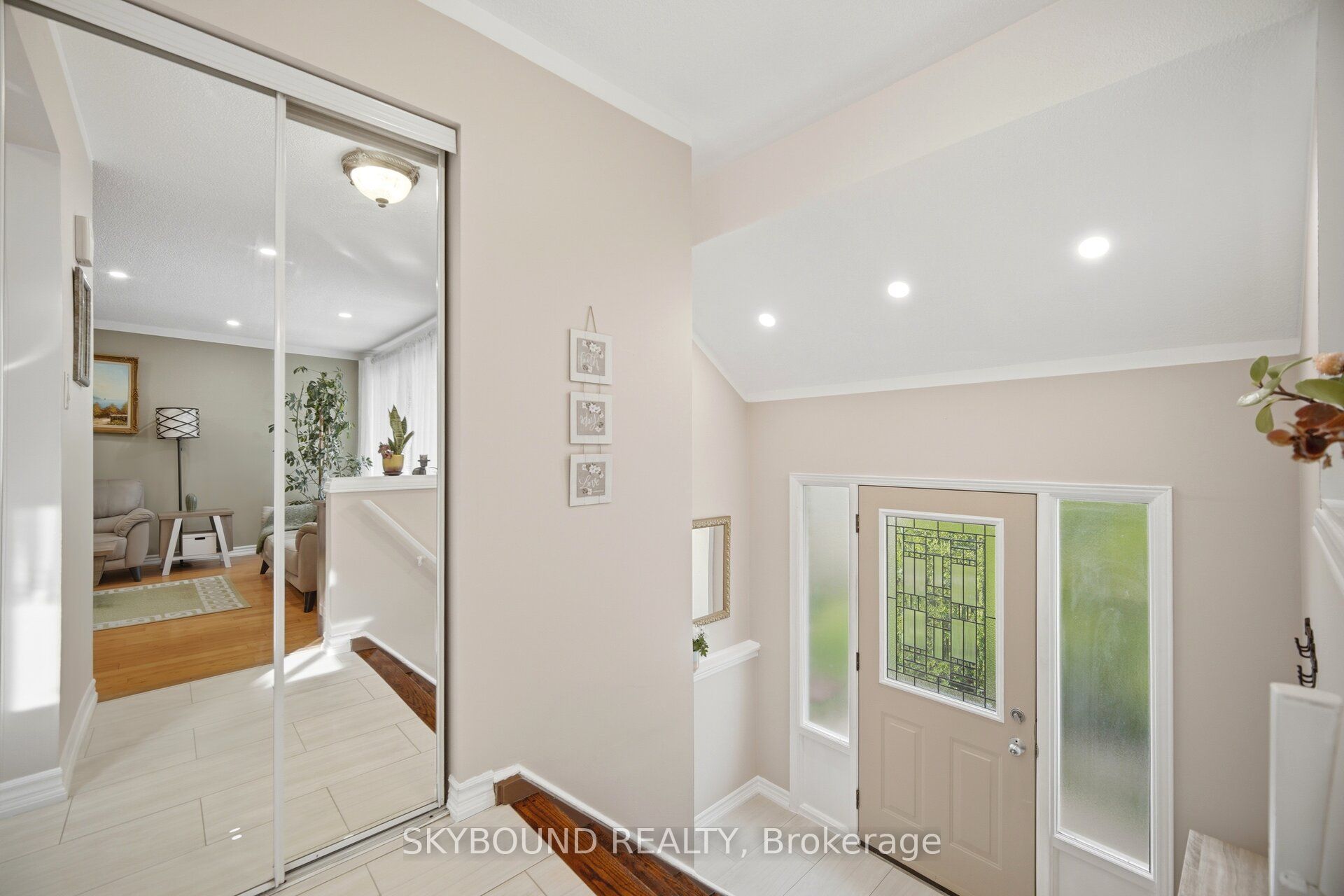 7217 Fayette Circle, Mississauga, ON L5N 1Y5 photo 4