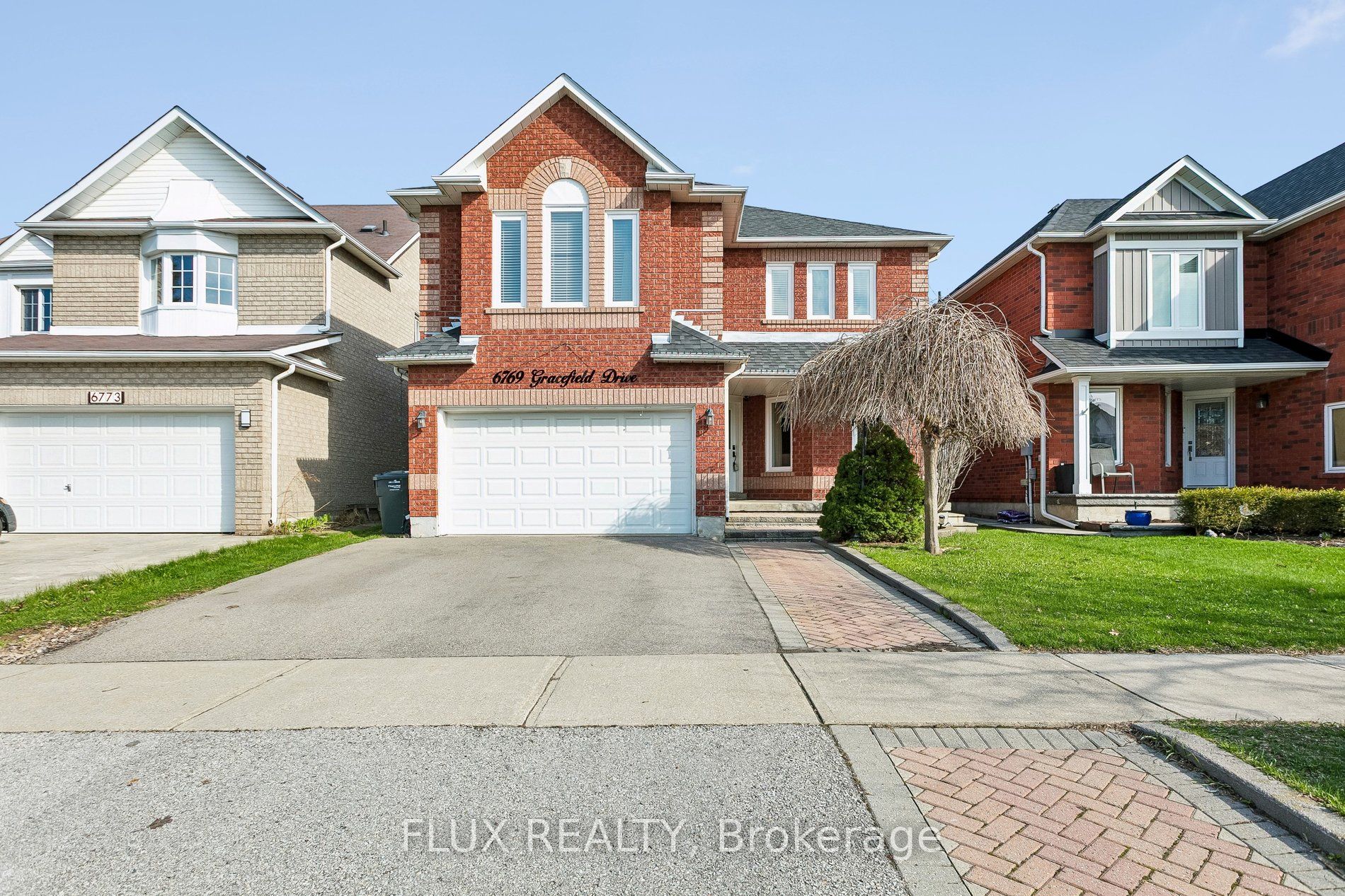 6769 Gracefield Drive, Mississauga, ON L5N 6T5 photo 2