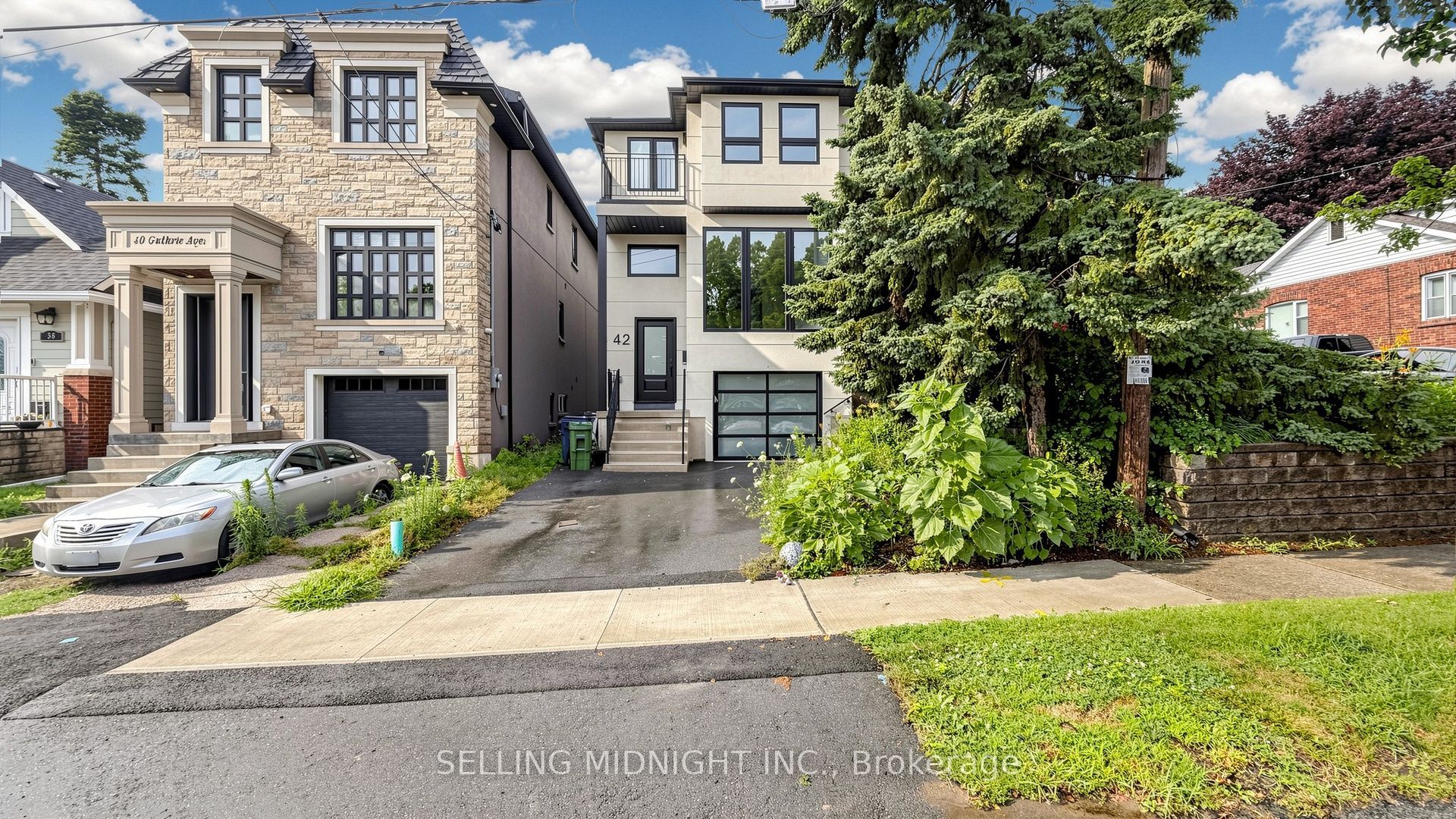 42 Guthrie Avenue, Toronto, ON M8Y 3L1 photo 4