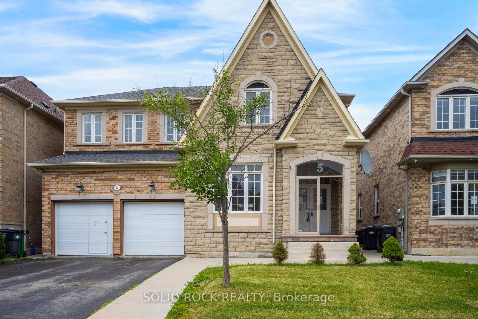 5 Freshspring Drive, Brampton, ON L6R 3H6