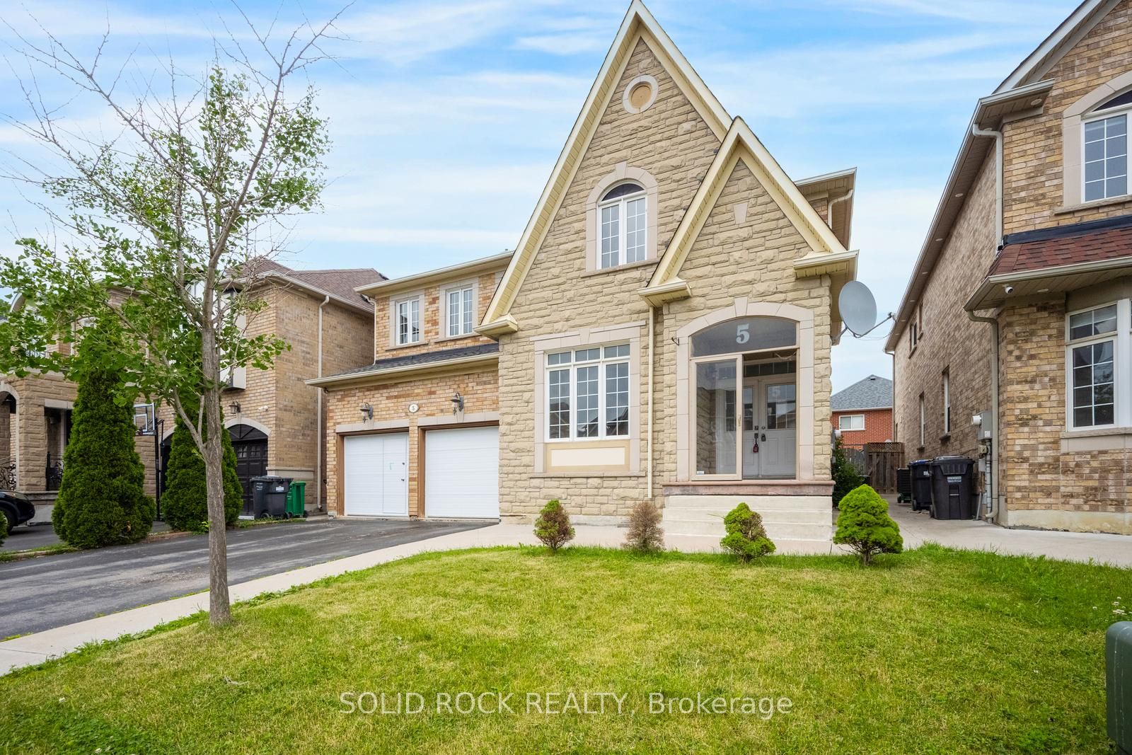 5 Freshspring Drive, Brampton, ON L6R 3H6 photo 3