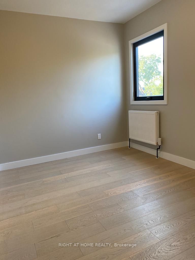 1022 Bloor Street W 3B, Toronto, ON M6H 1M2 photo 3