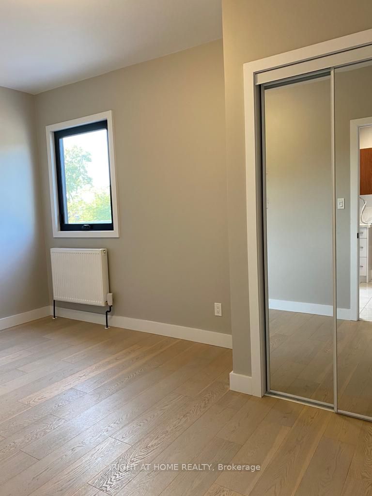 1022 Bloor Street W 3B, Toronto, ON M6H 1M2 photo 4