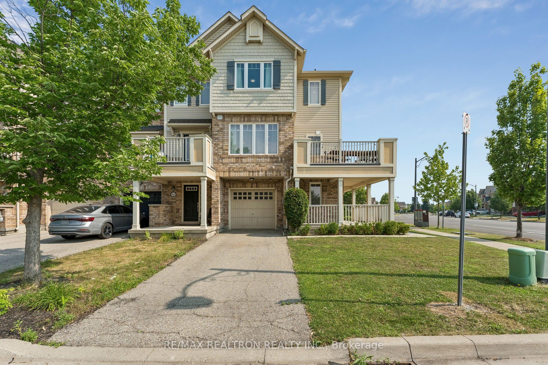 800 Fowles Court, Milton, ON L9T 0Z8 photo 3
