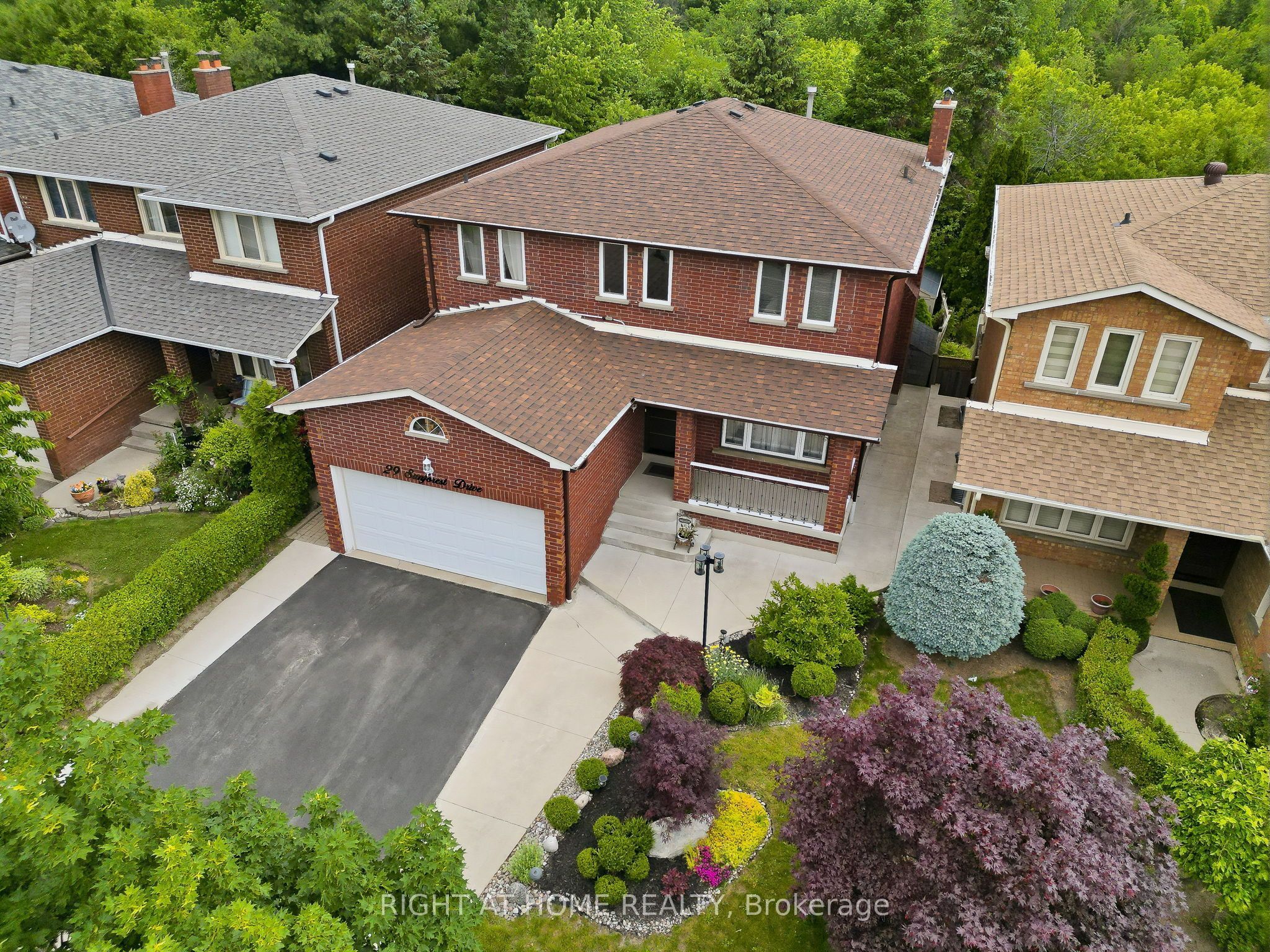 29 Sunforest Drive, Brampton, ON L6Z 2Z3 photo 3