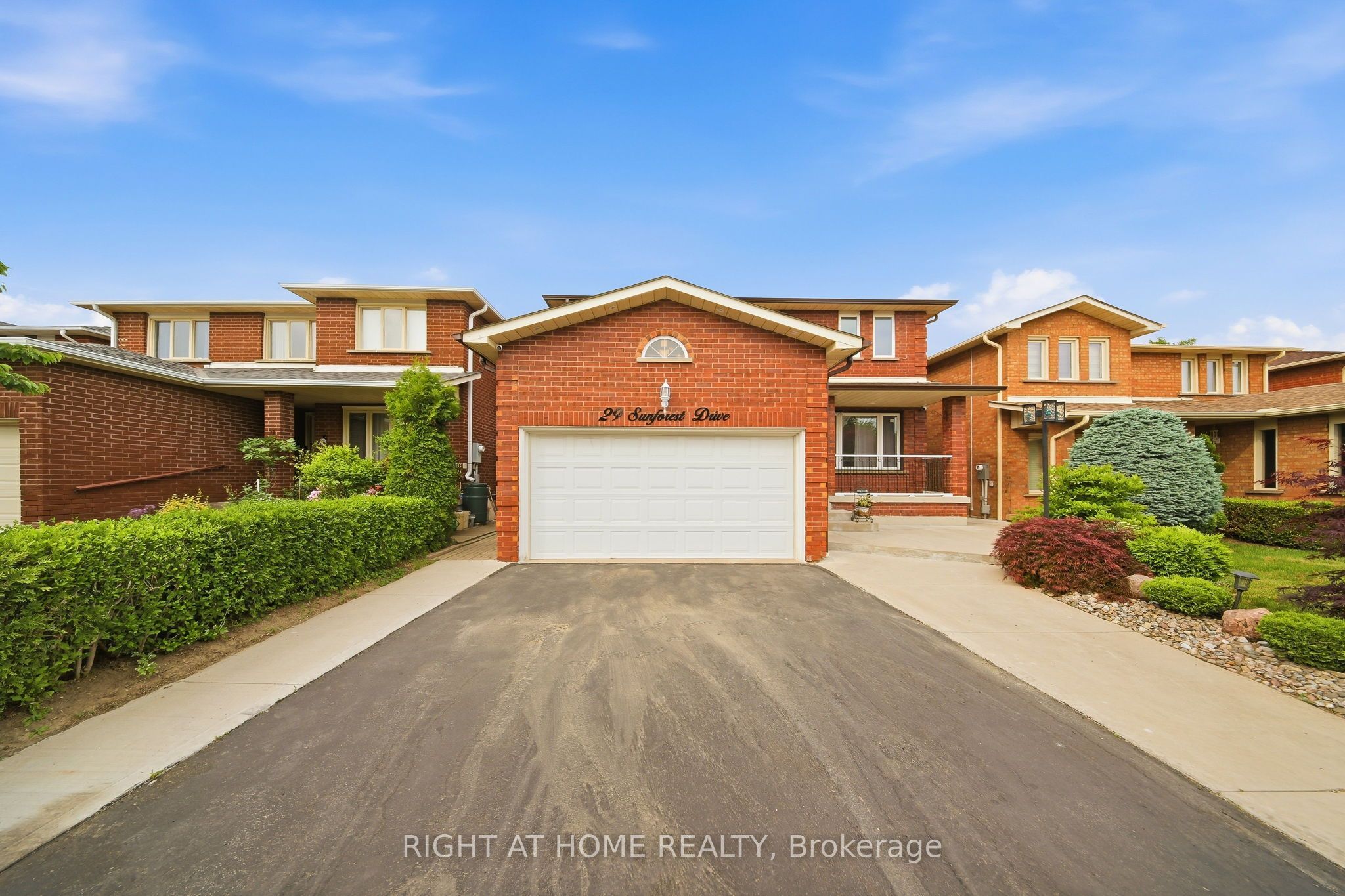 29 Sunforest Drive, Brampton, ON L6Z 2Z3 photo 5