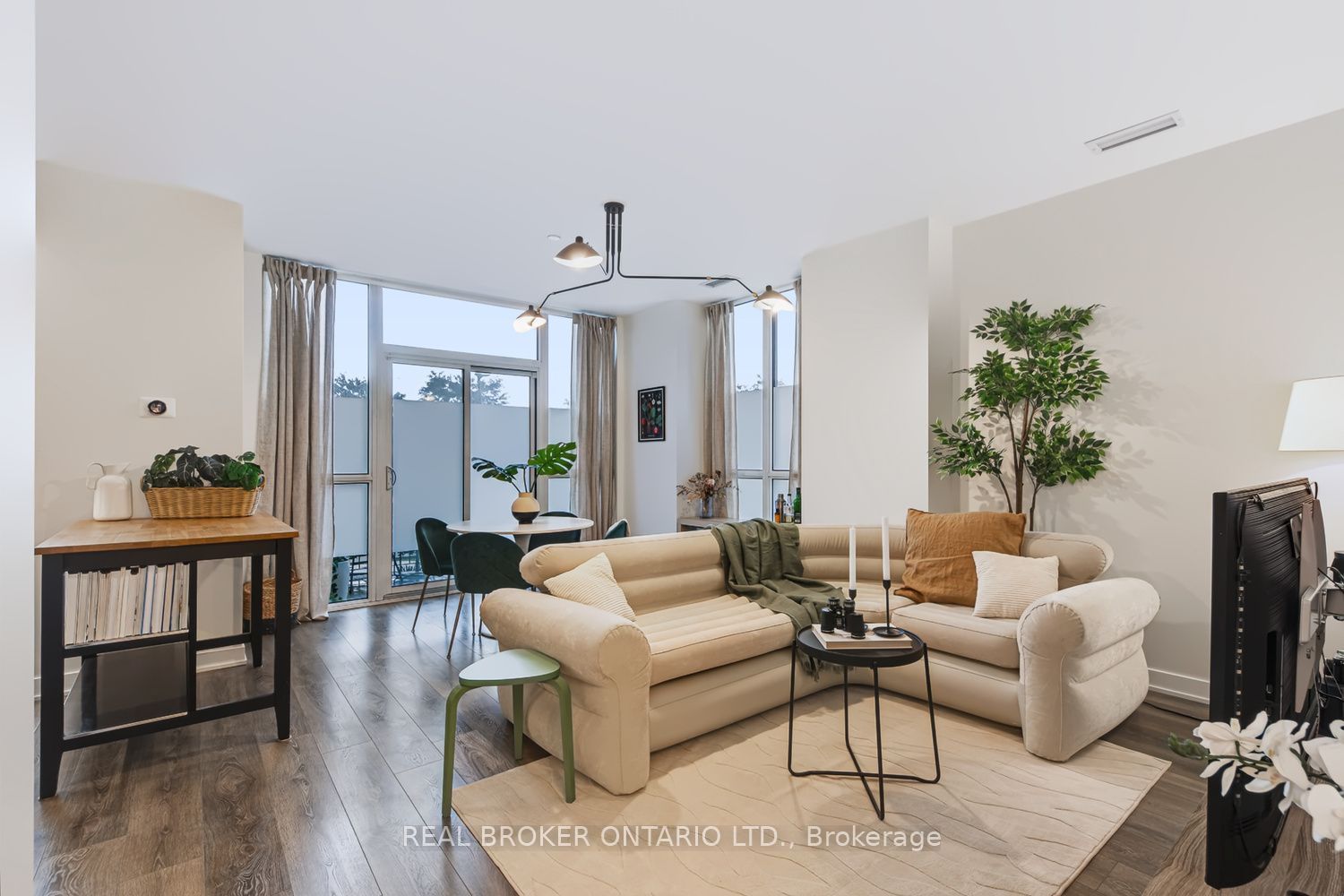 4633 Glen Erin Drive 108, Mississauga, ON L5M 0Y6 photo 3