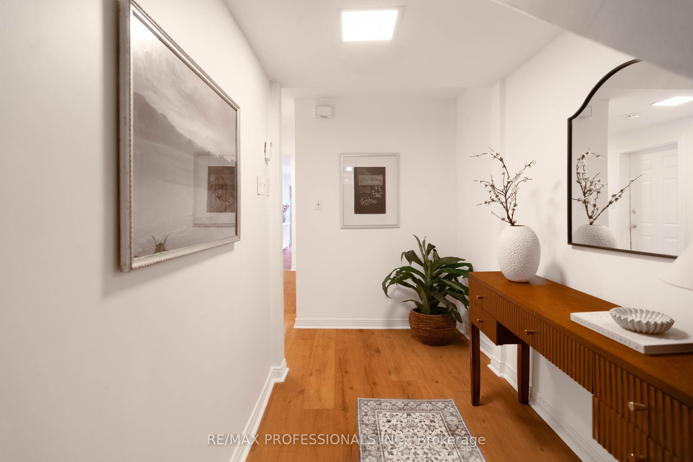 358 Pacific Avenue, Toronto, ON M6P 2R1 photo 4