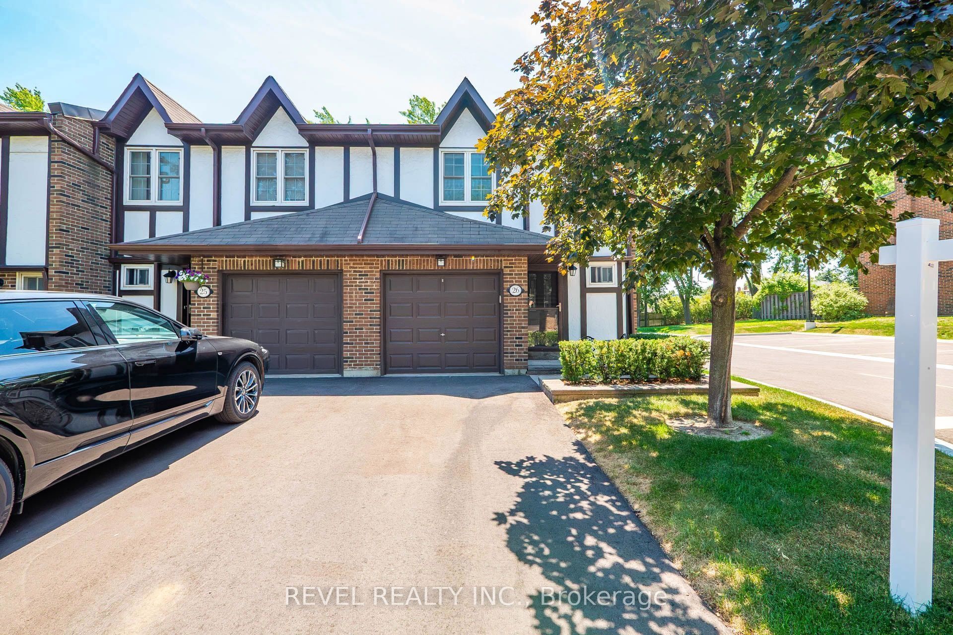 1951 Rathburn Road E 26, Mississauga, ON L4W 2N9 photo 2