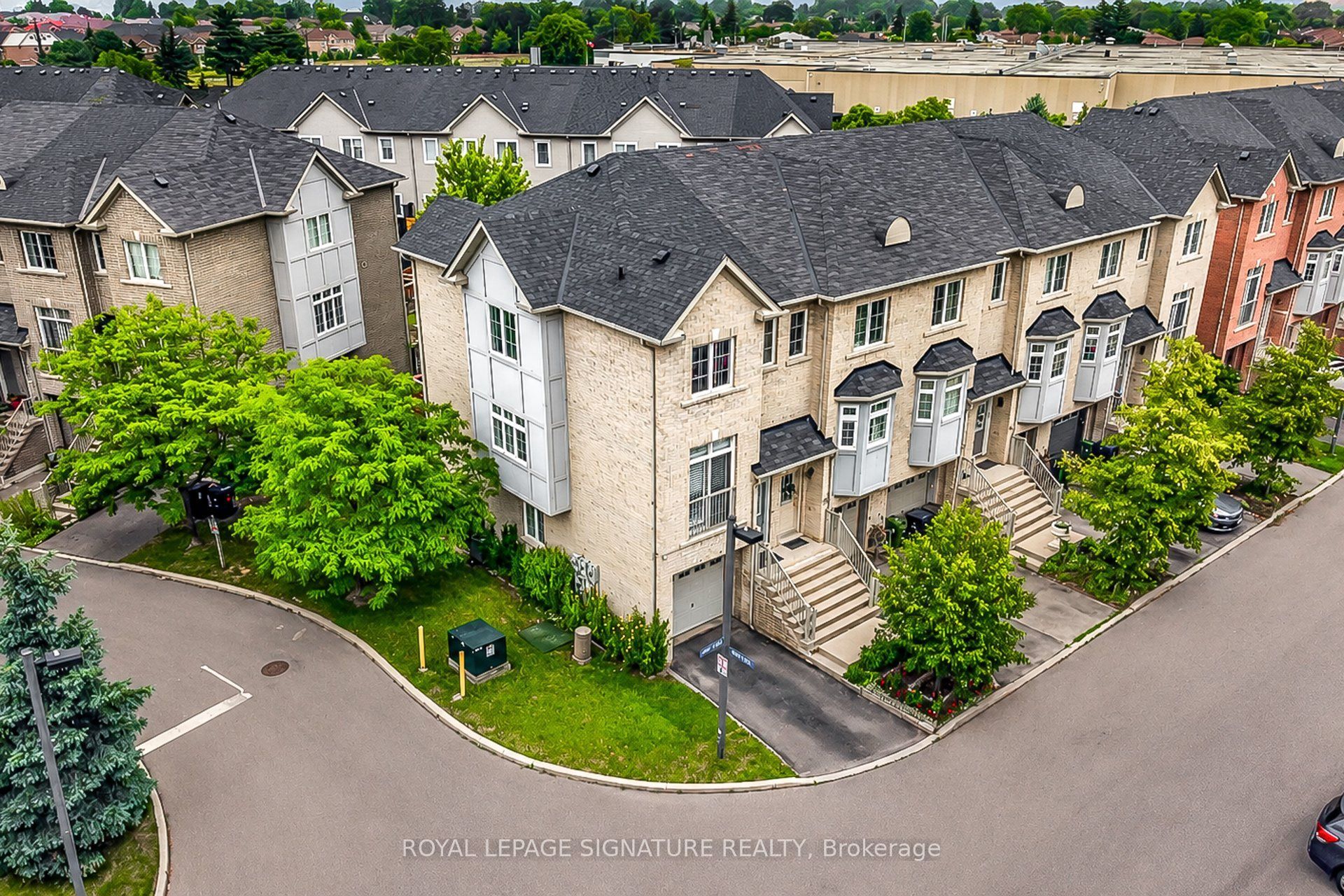 51 Piggott Mews, Toronto, ON M9N 0A4 photo 2