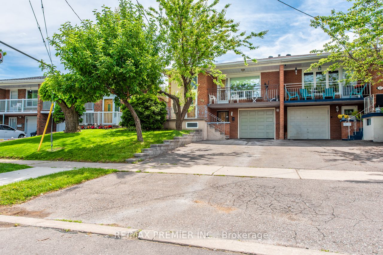 569 Roding Street Bsmt, Toronto, ON M3M 2A4