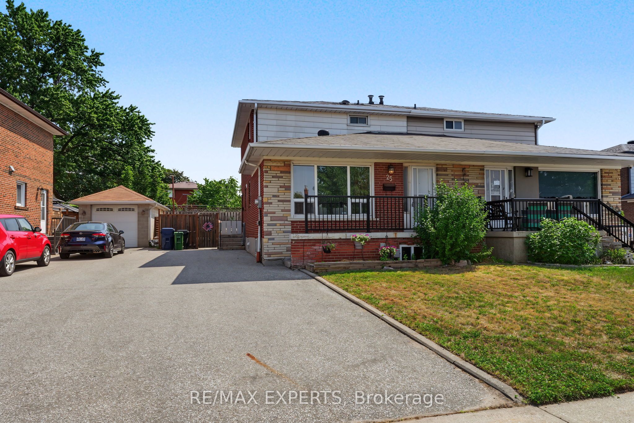 25 Riverton Drive, Toronto, ON M9L 2N8 photo 4