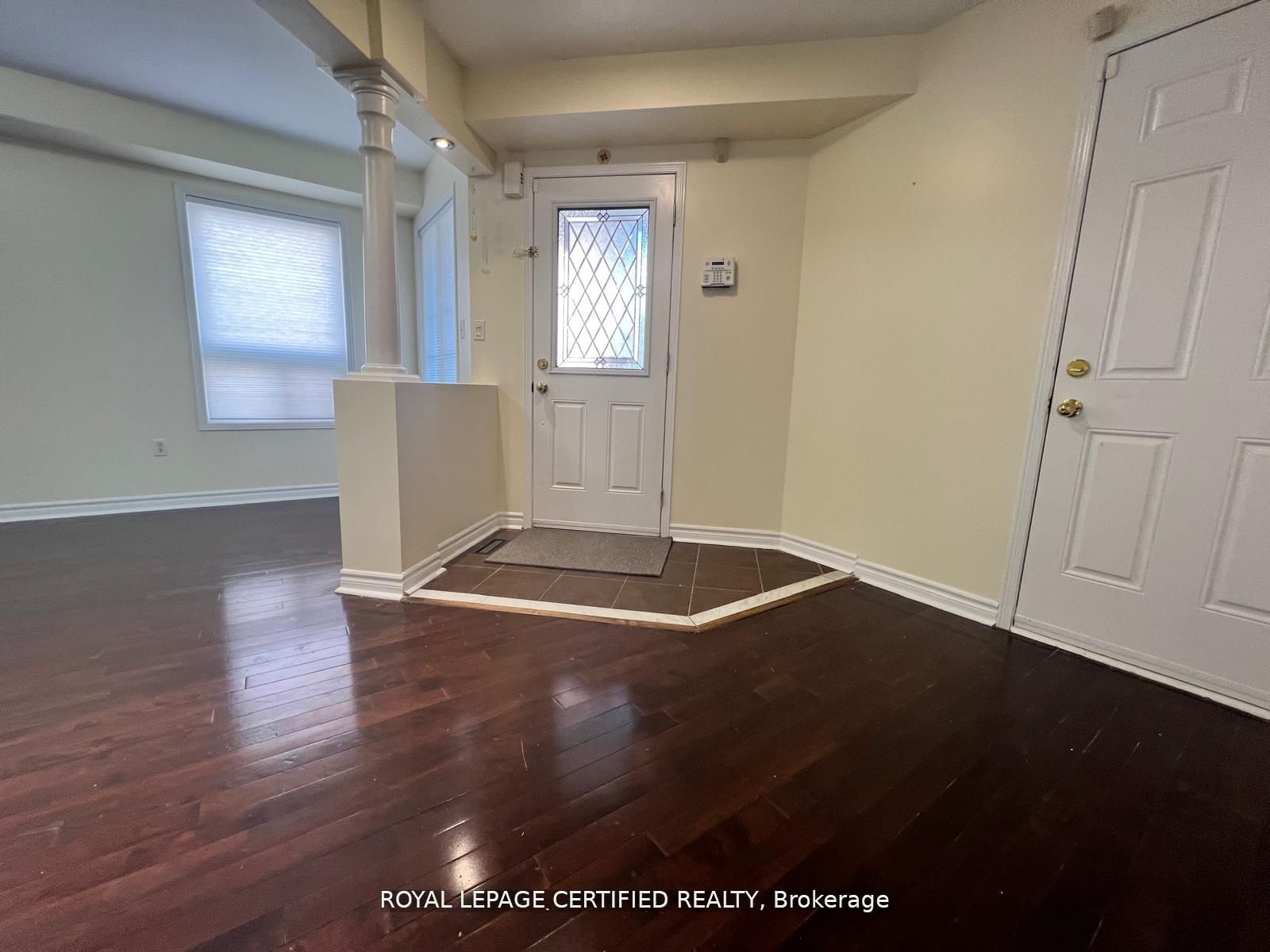 426 Orange Walk Crescent, Mississauga, ON L5R 0A8 photo 4