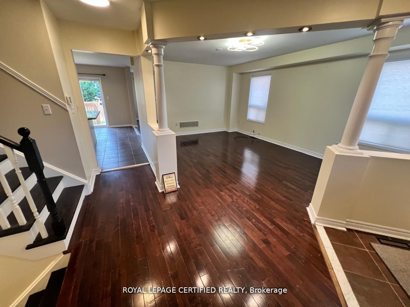 426 Orange Walk Crescent, Mississauga, ON L5R 0A8 photo 5