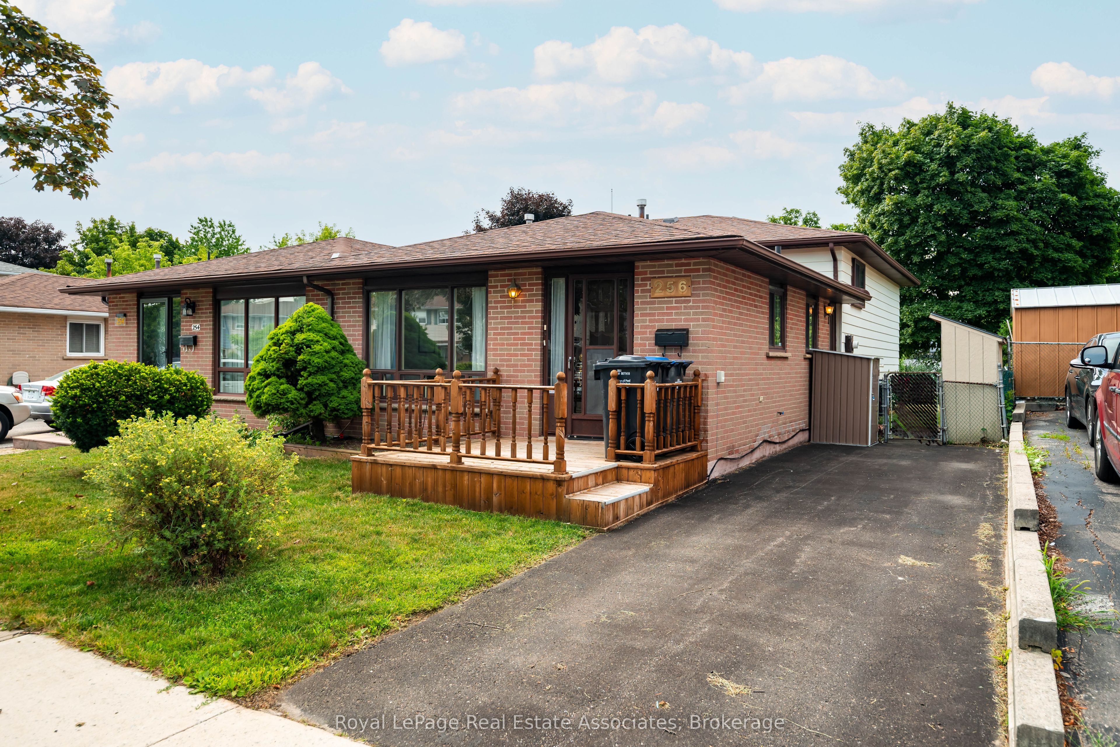 256 Archdekin Drive, Brampton, ON L6V 1Z2
