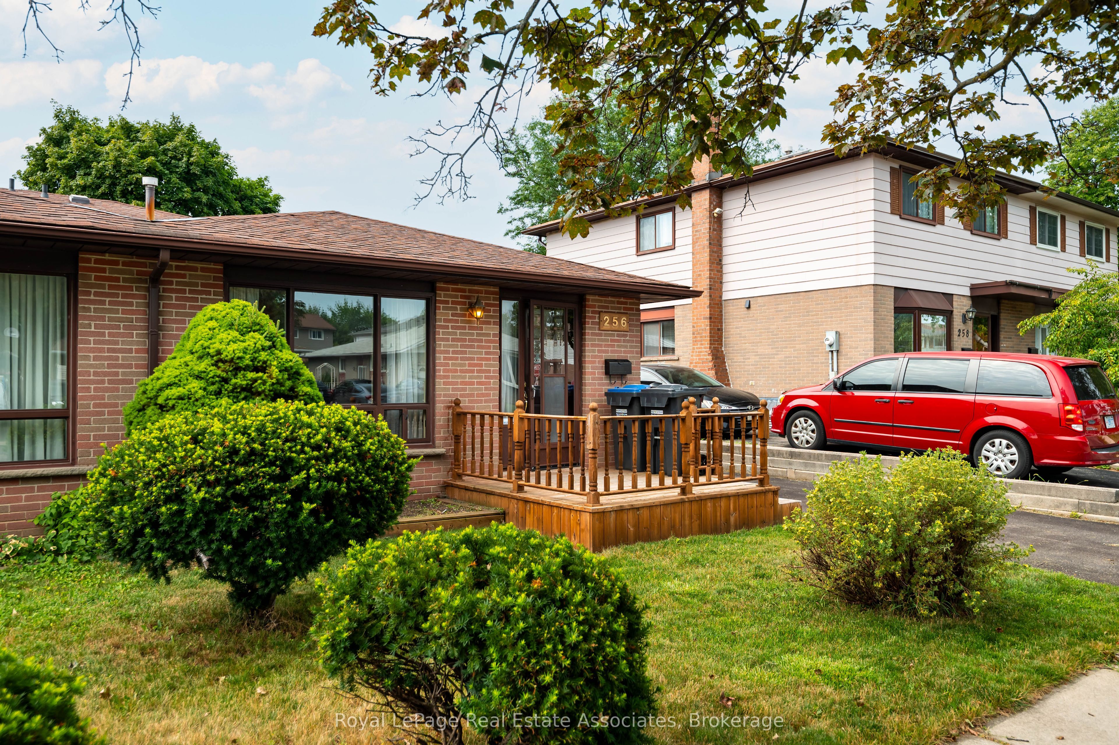 256 Archdekin Drive, Brampton, ON L6V 1Z2 photo 5