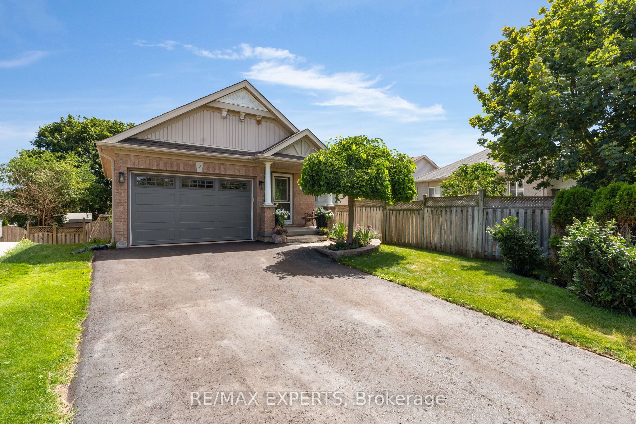 1 Cameron Court, Orangeville, ON L9W 5G8