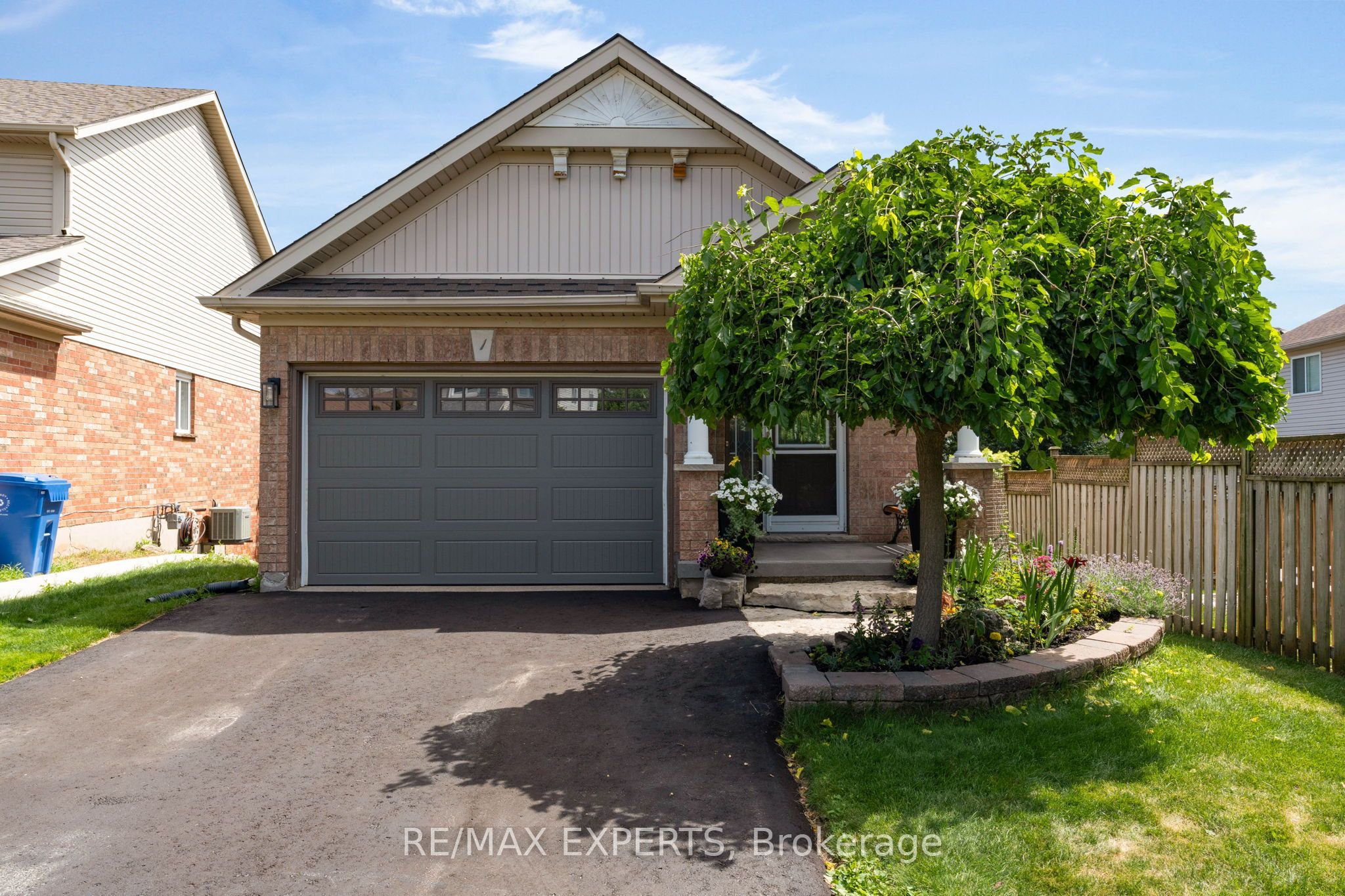 1 Cameron Court, Orangeville, ON L9W 5G8 photo 2