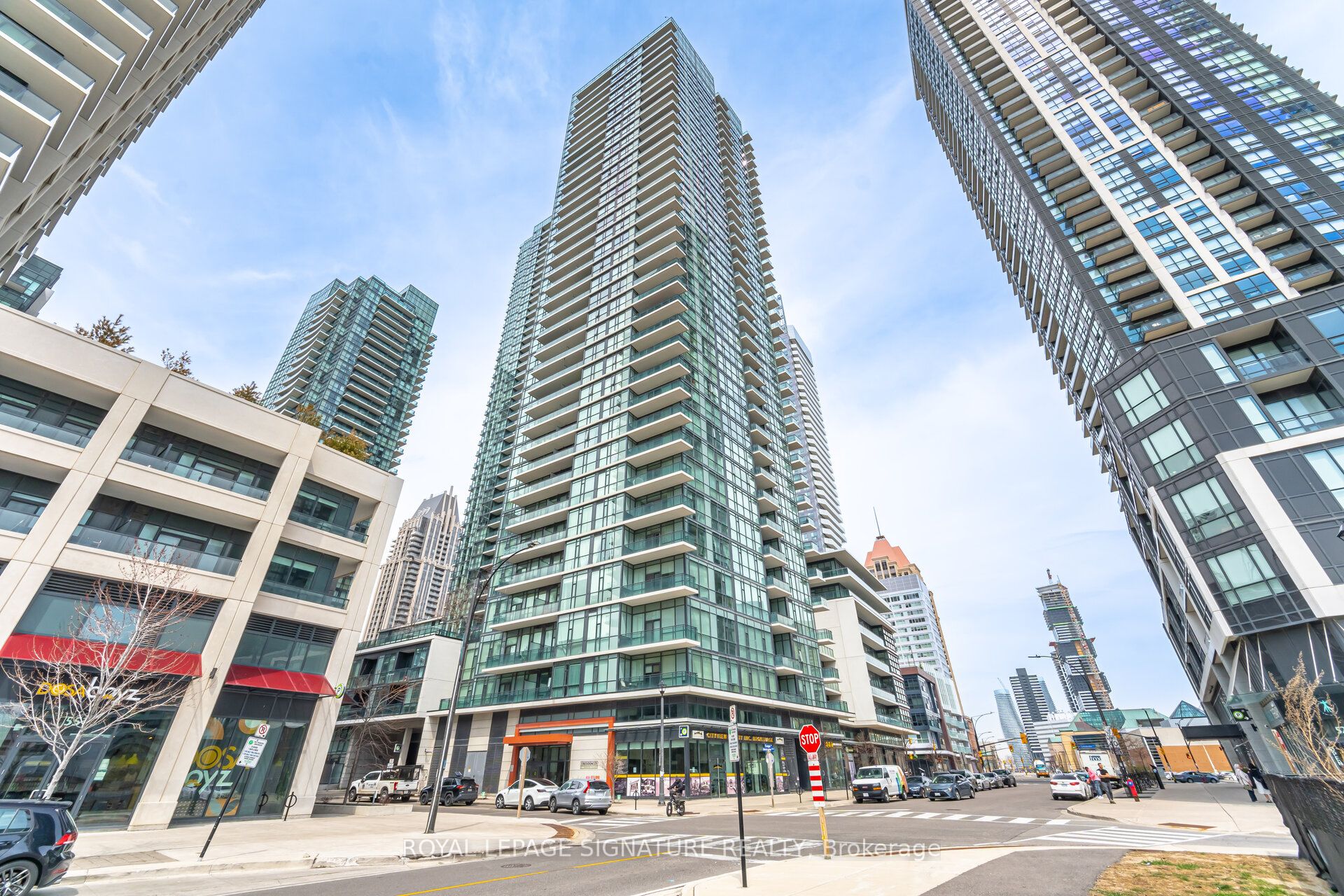 4065 Brickstone Mews 706, Mississauga, ON L5B 0G3