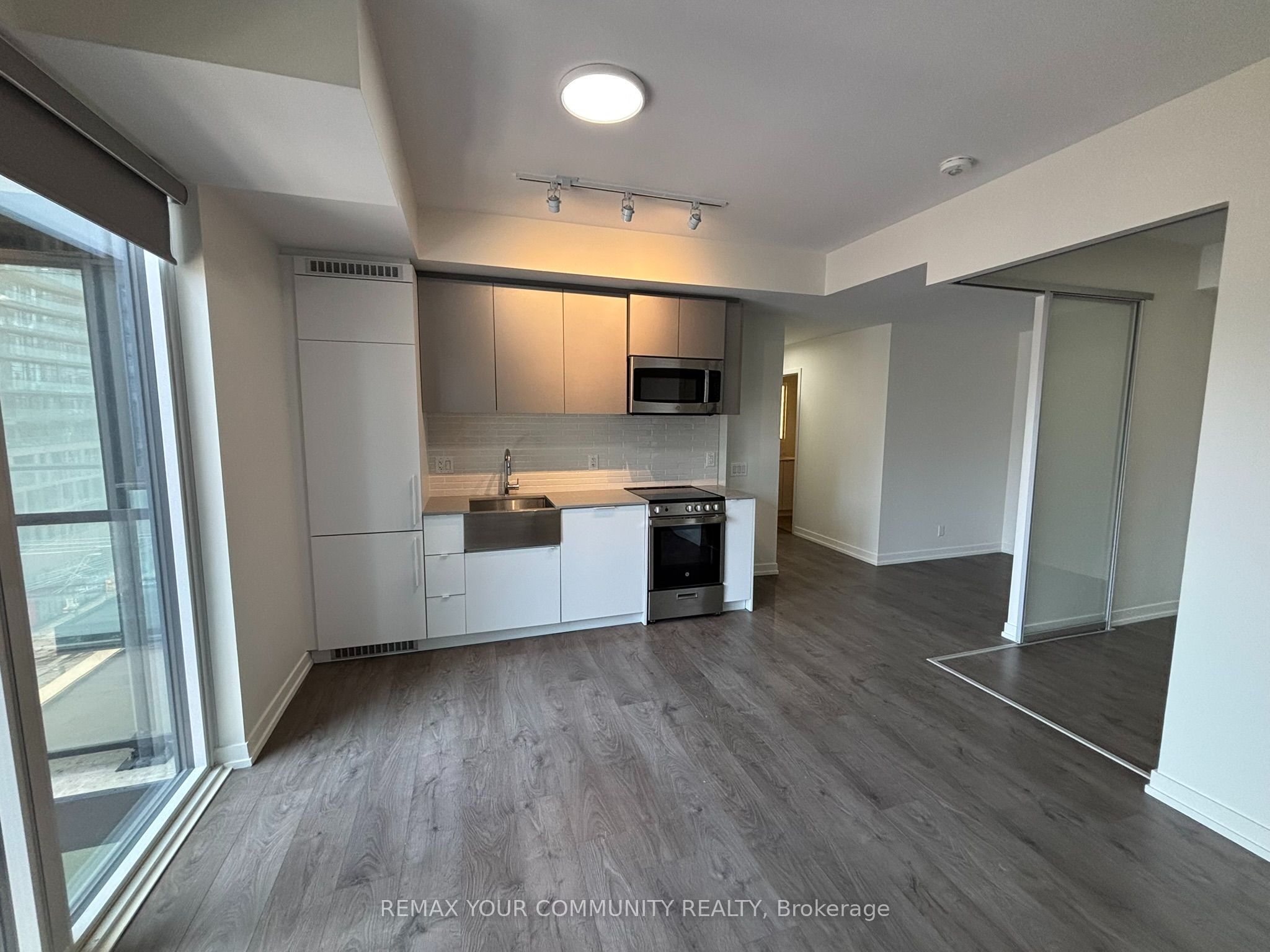 270 Dufferin Street 601, Toronto, ON M6K 0H8 photo 5