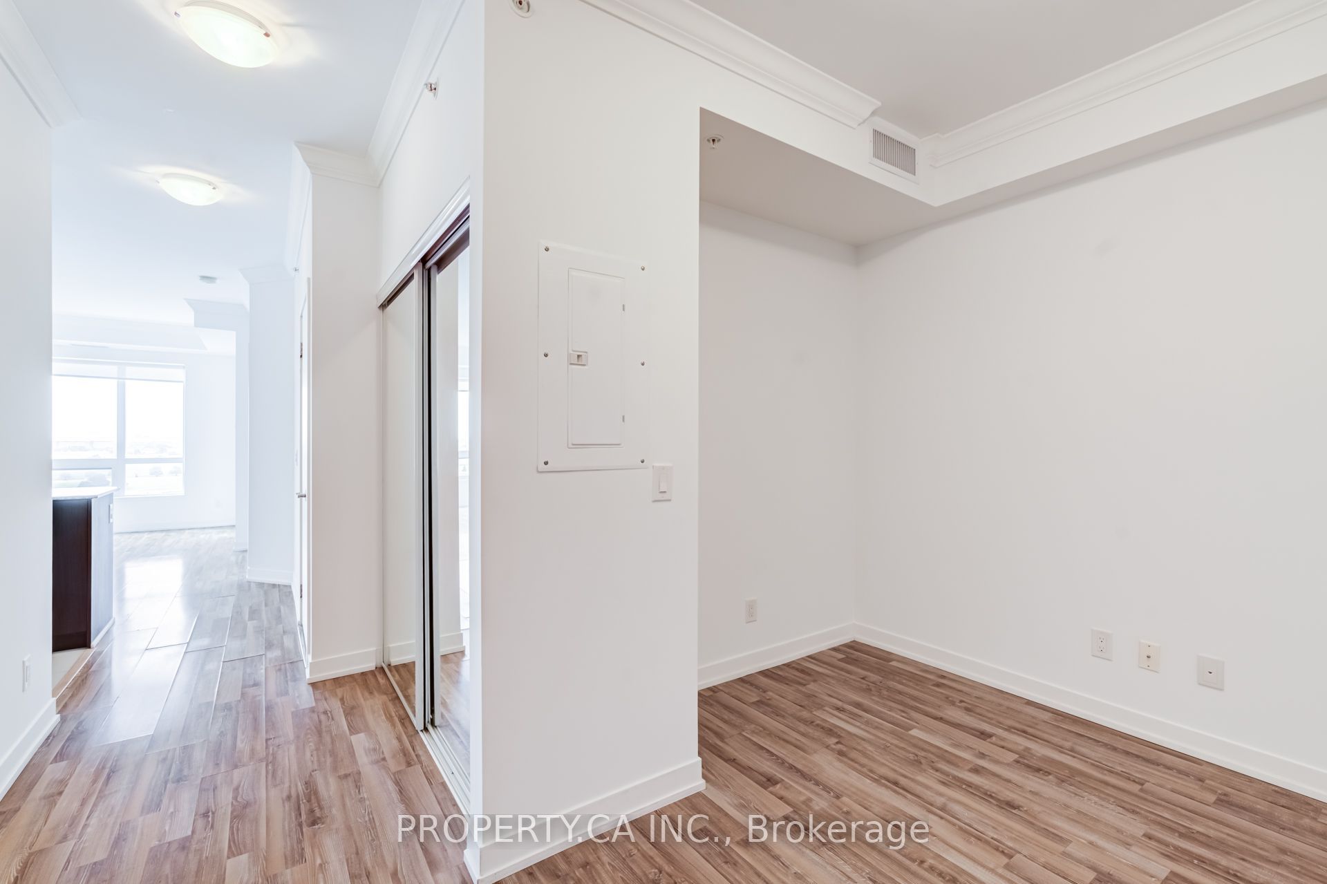 840 Queens Plate Drive 1203, Toronto, ON M9W 6Z4 photo 3