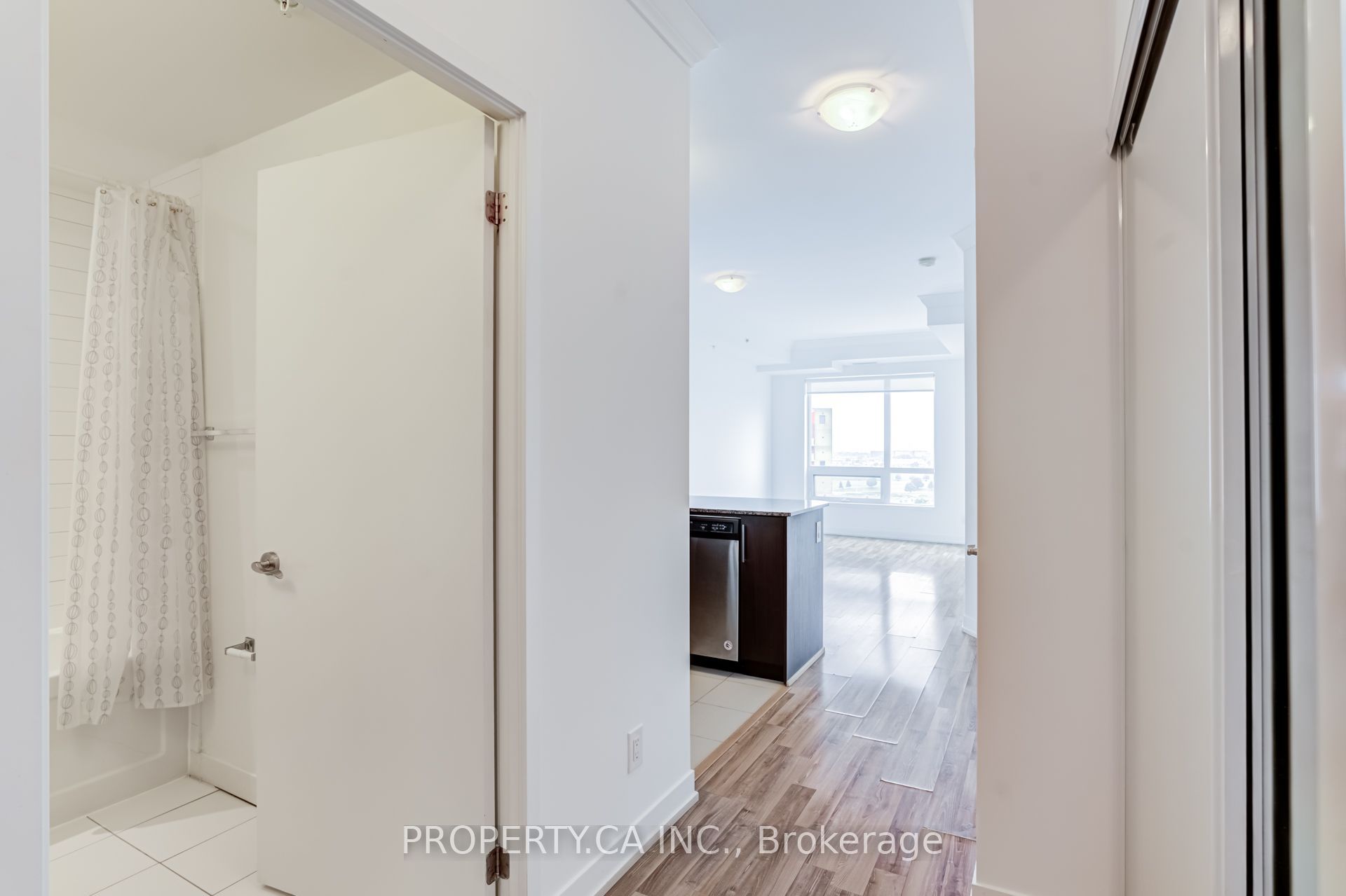 840 Queens Plate Drive 1203, Toronto, ON M9W 6Z4 photo 5